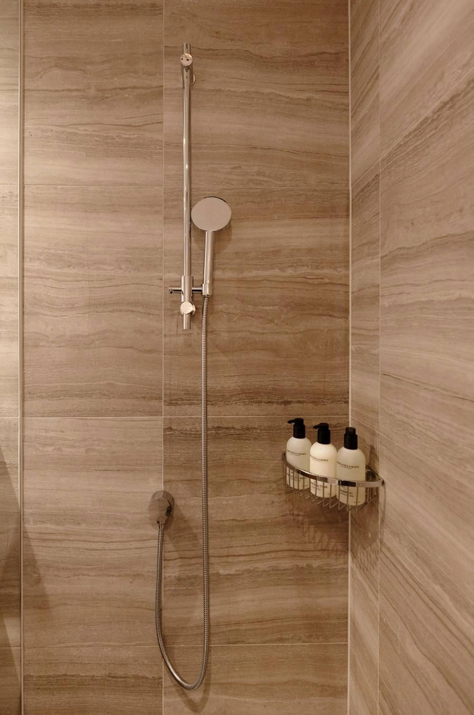 Shower in Valluga Hotel