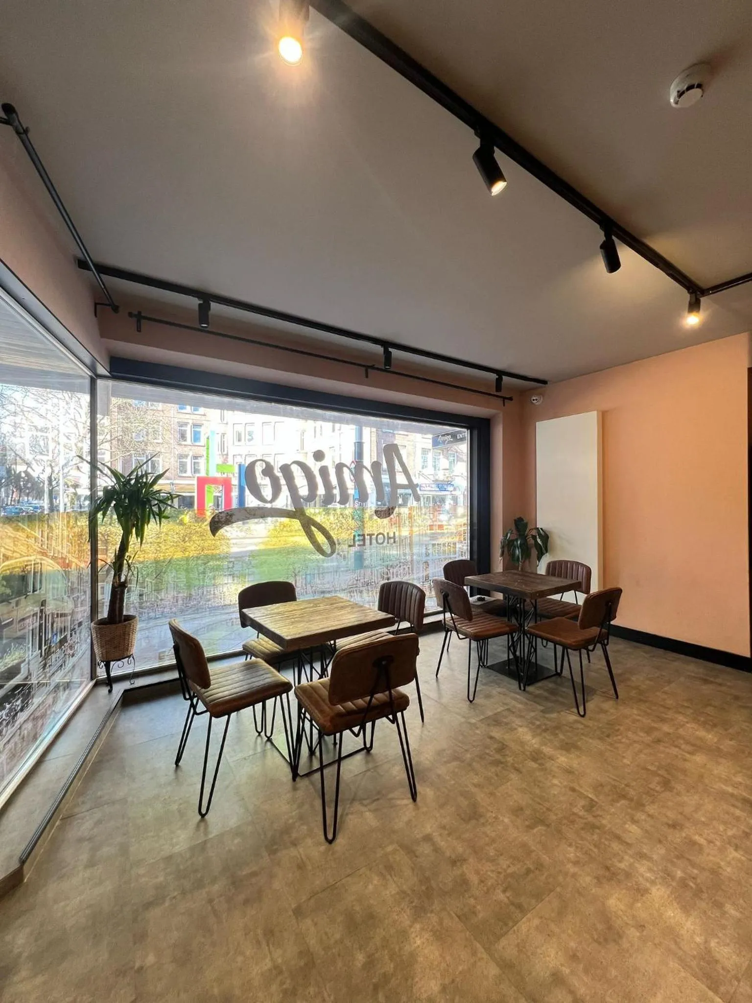 Lobby or reception in Amigo Budget Hotel