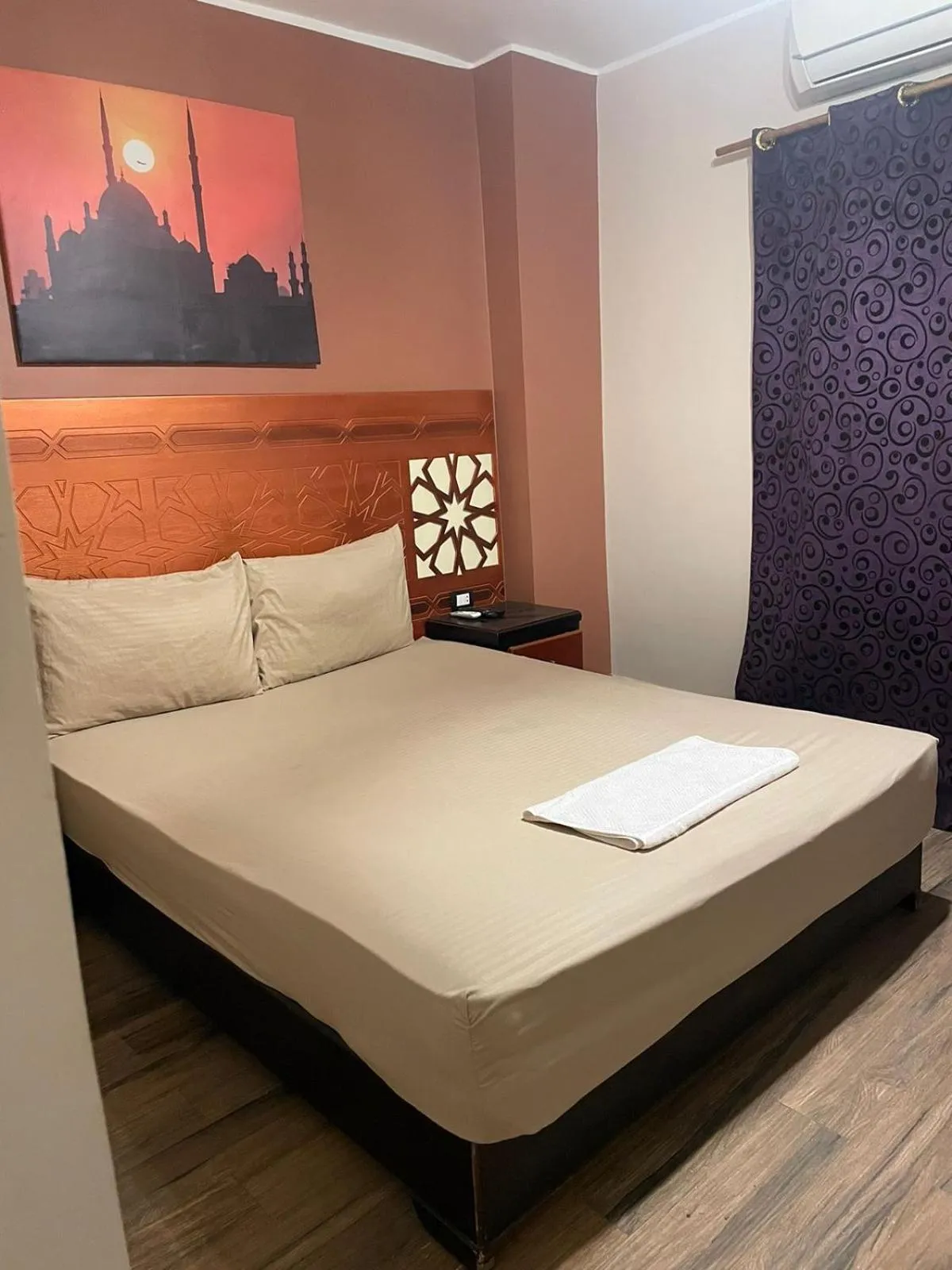 Bed in H100 Pyramids View