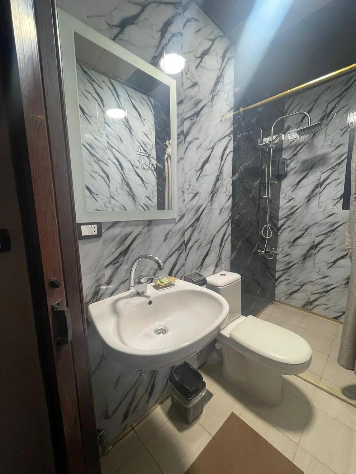 Shower in H100 Pyramids View