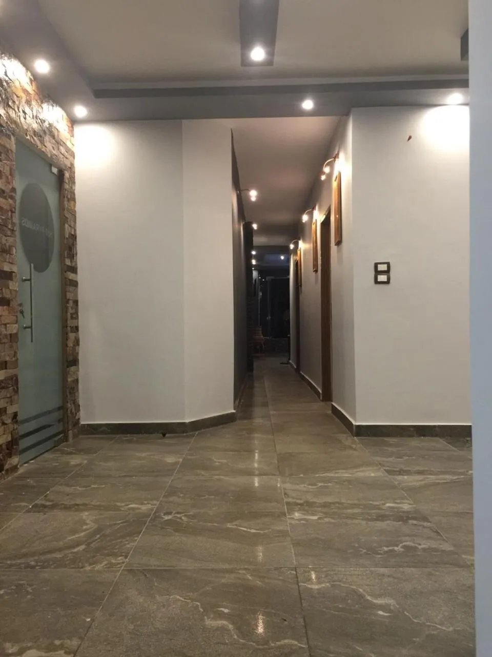 Facade/entrance in H100 Pyramids View