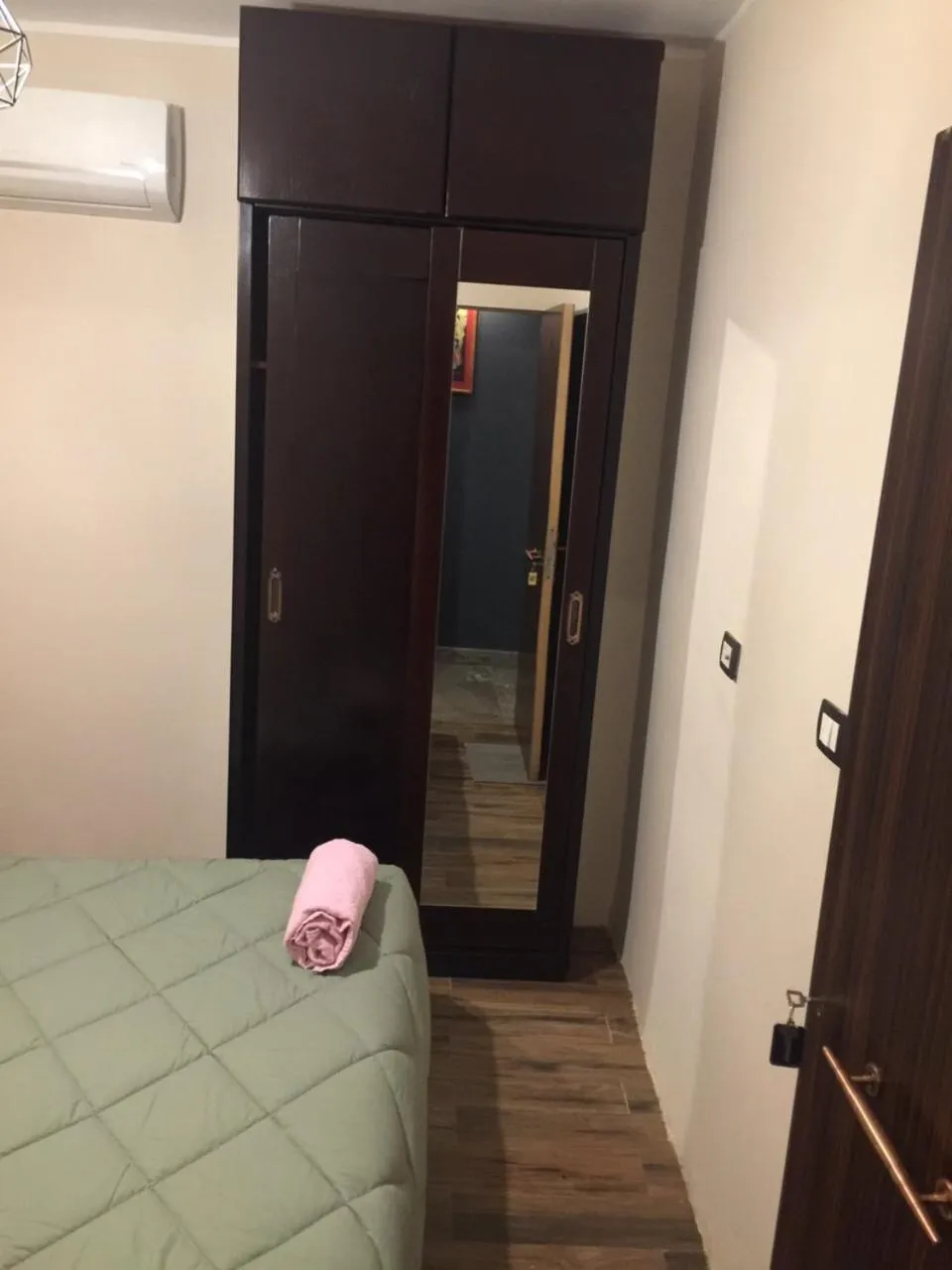 Bed in H100 Pyramids View