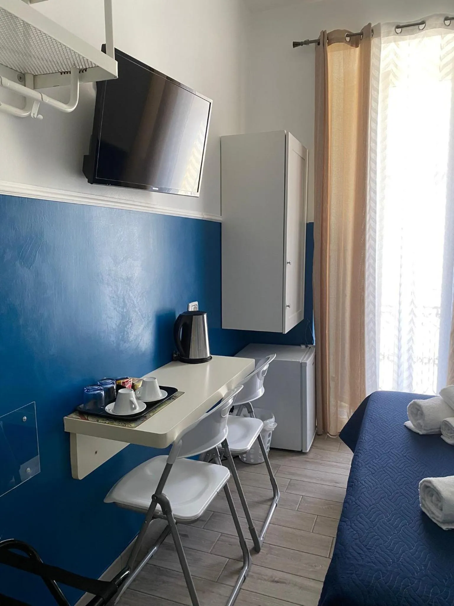 TV and multimedia in Joy Naples