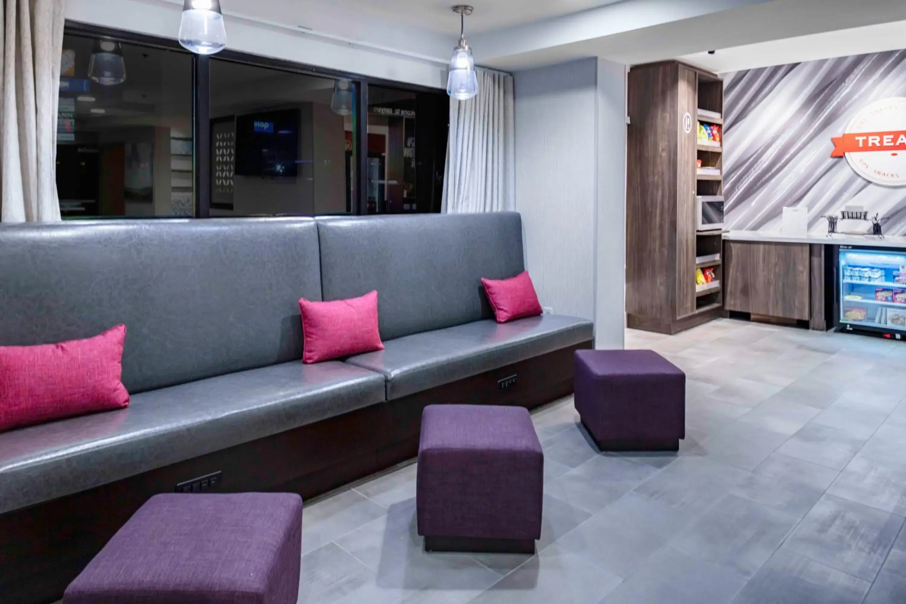 Lobby or reception in Hampton Inn Conyers Lobby or reception in Hampton Inn Conyers