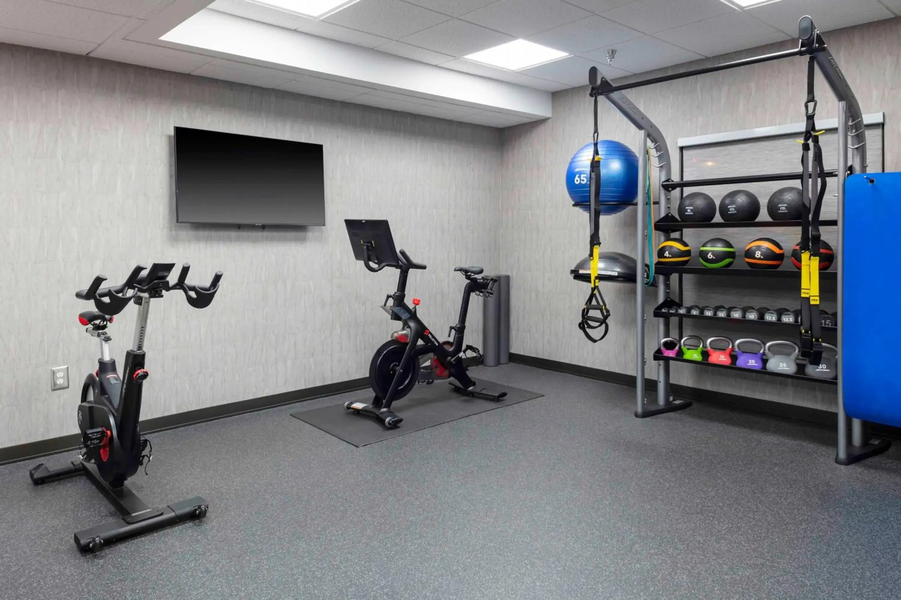 Fitness centre/facilities in Hampton Inn Conyers Fitness centre/facilities in Hampton Inn Conyers