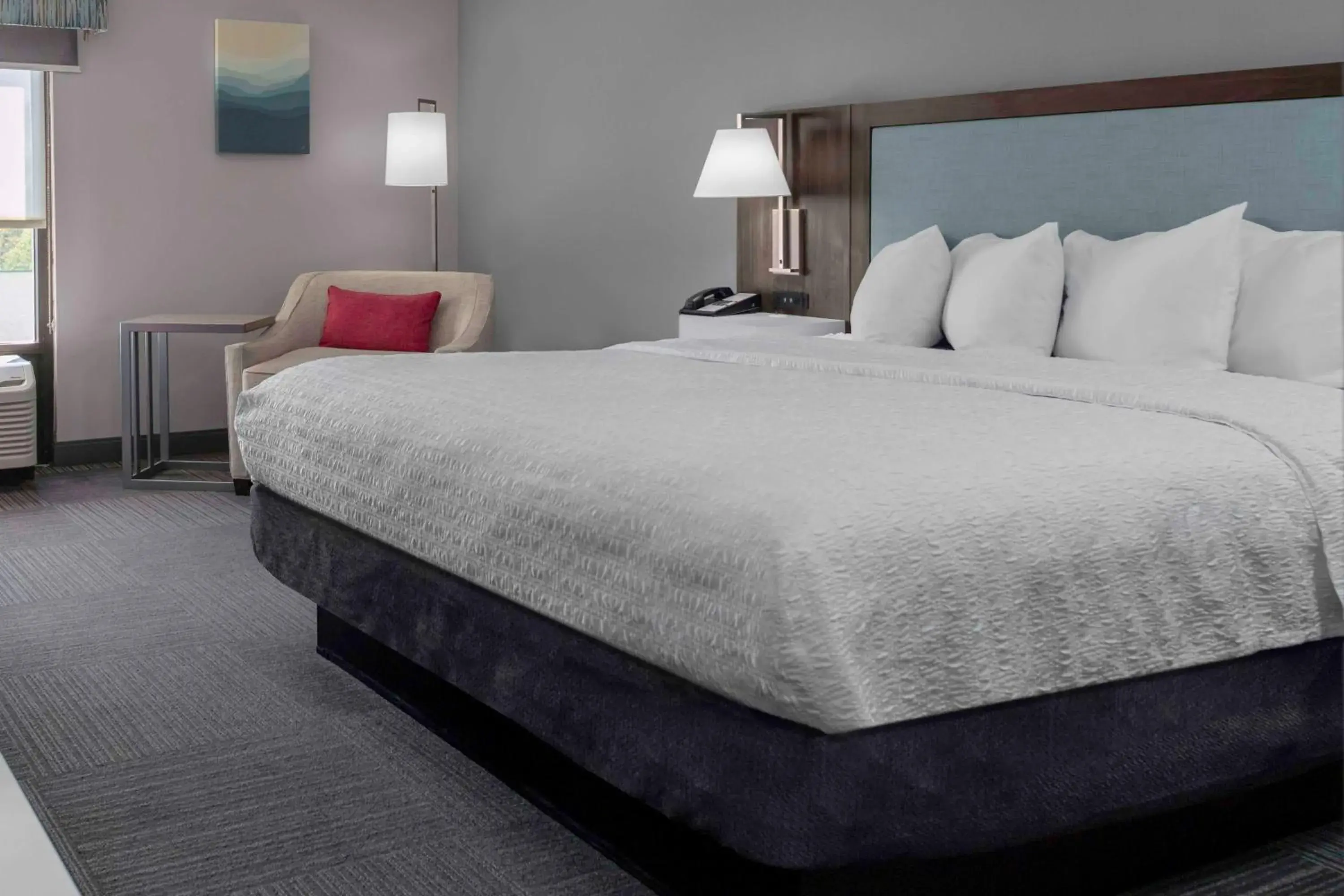 Photo of the whole room, Bed in Hampton Inn Conyers Photo of the whole room, Bed in Hampton Inn Conyers