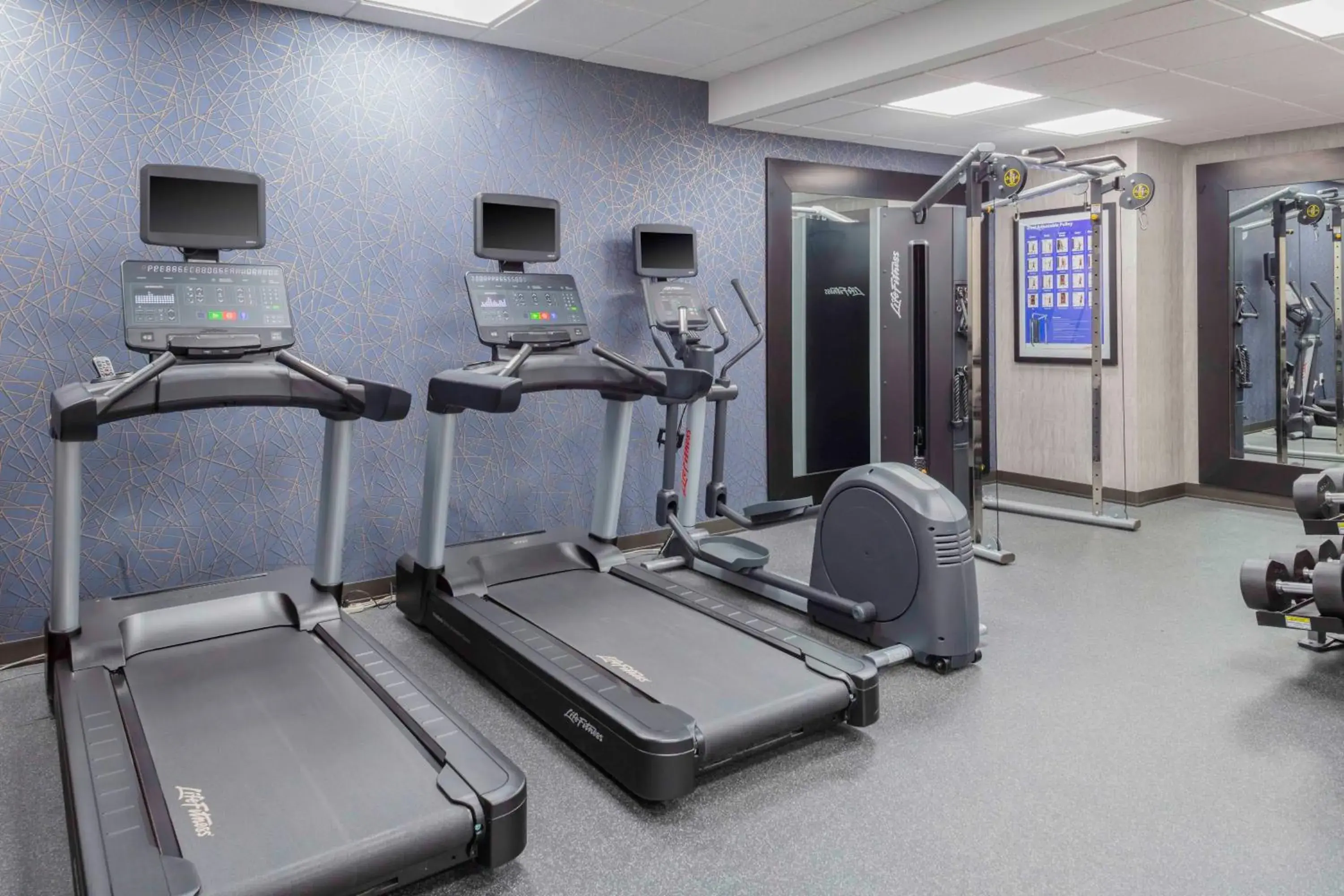 Fitness centre/facilities in Hampton Inn Conyers Fitness centre/facilities in Hampton Inn Conyers