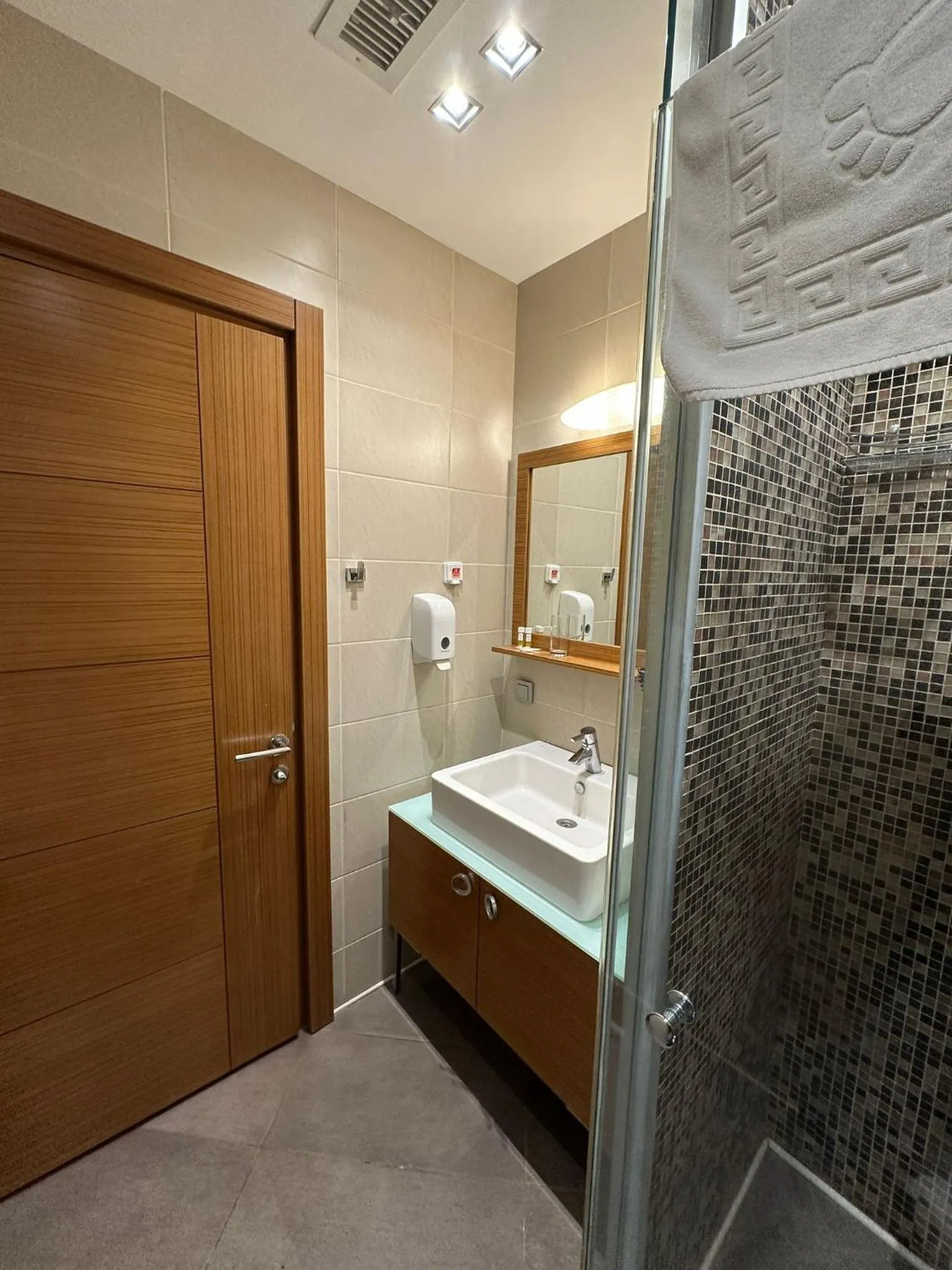 Shower in City Hotel Plovdiv