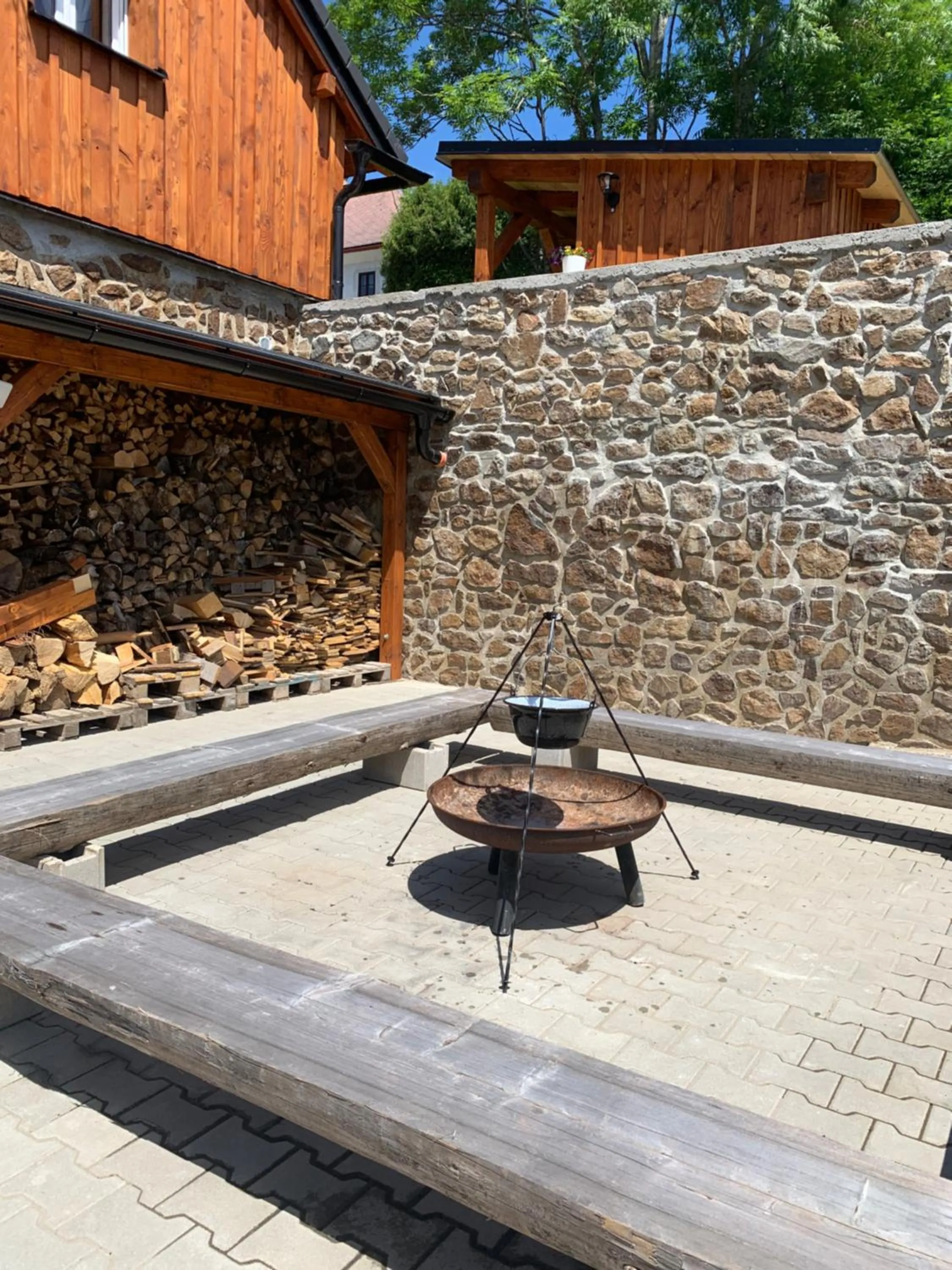 BBQ facilities in Penzion Pod pecí