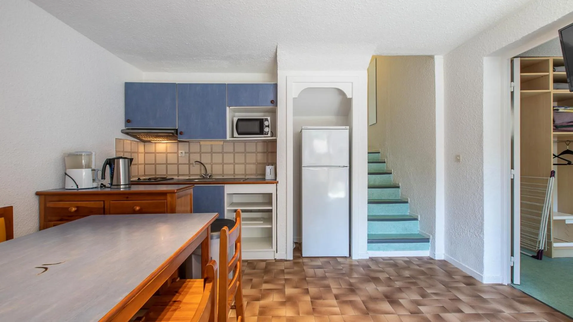 Kitchen or kitchenette in Vacancéole - Résidence Les Gorges Rouges