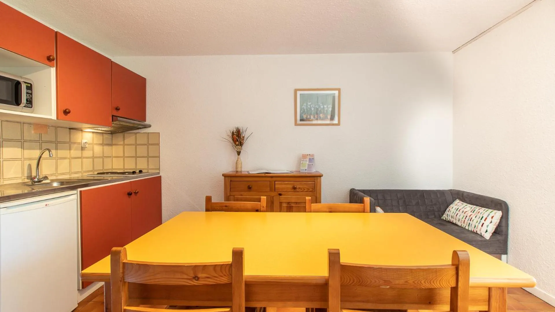 Kitchen or kitchenette in Vacancéole - Résidence Les Gorges Rouges