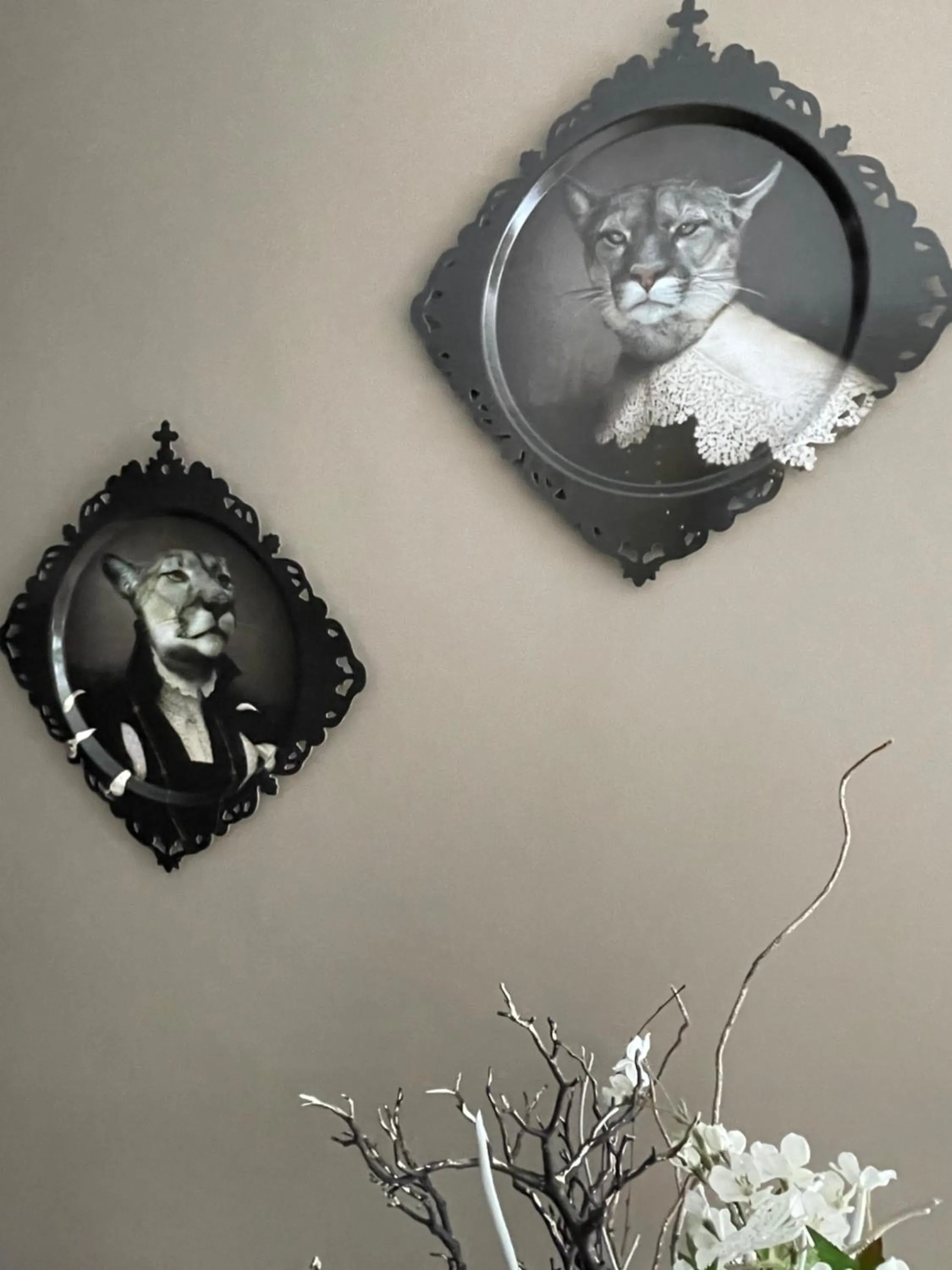 Decorative detail in Demeures & Châteaux Le Pavillon d'Enghien, Vichy Centre