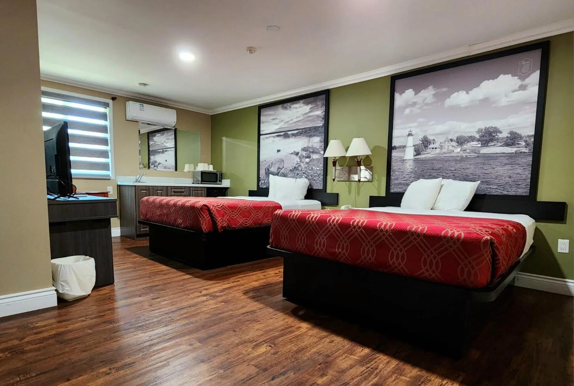 Bed in Super 8 by Wyndham Pembroke