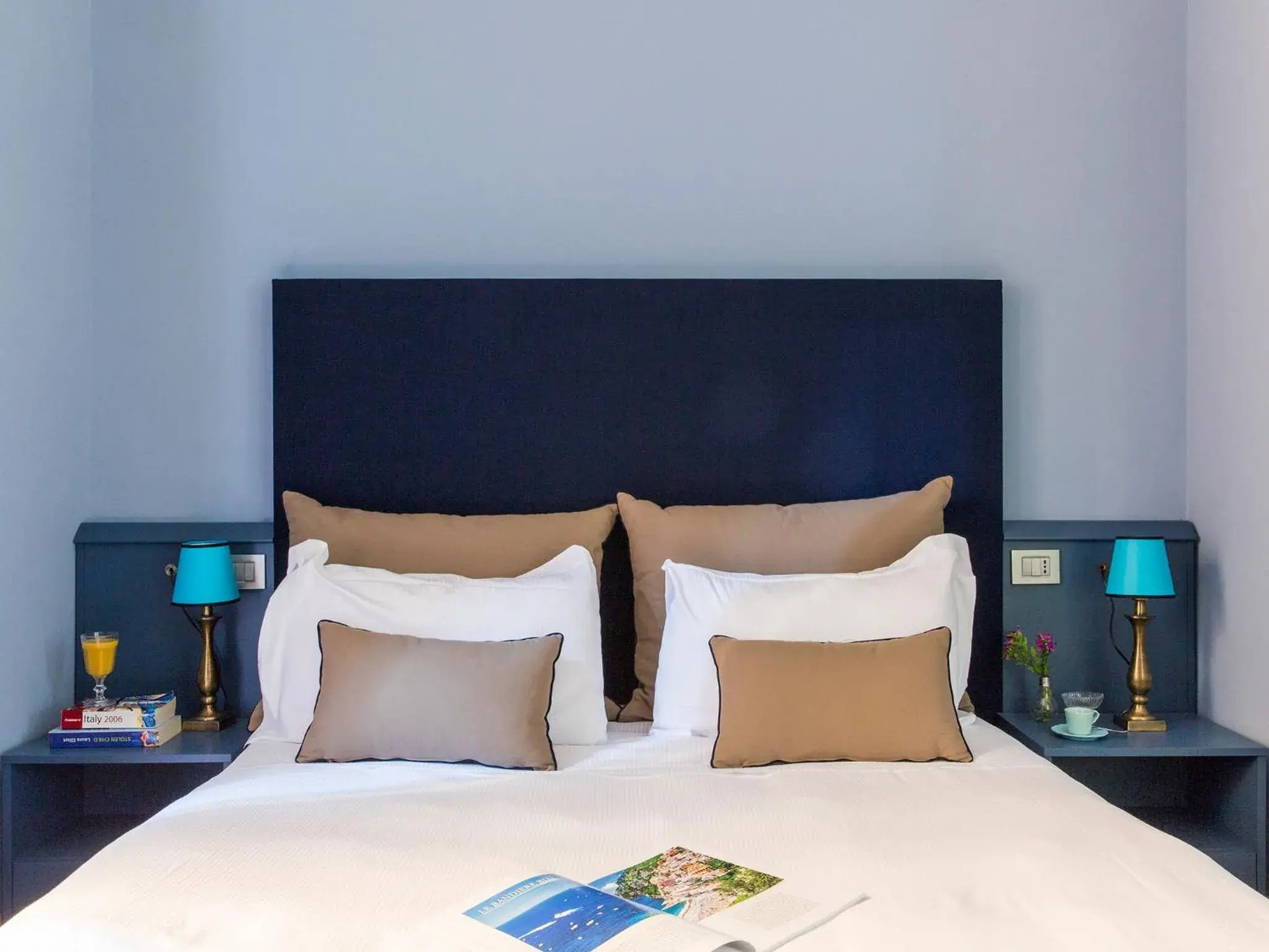 Bed in Monti First Bed in Monti First