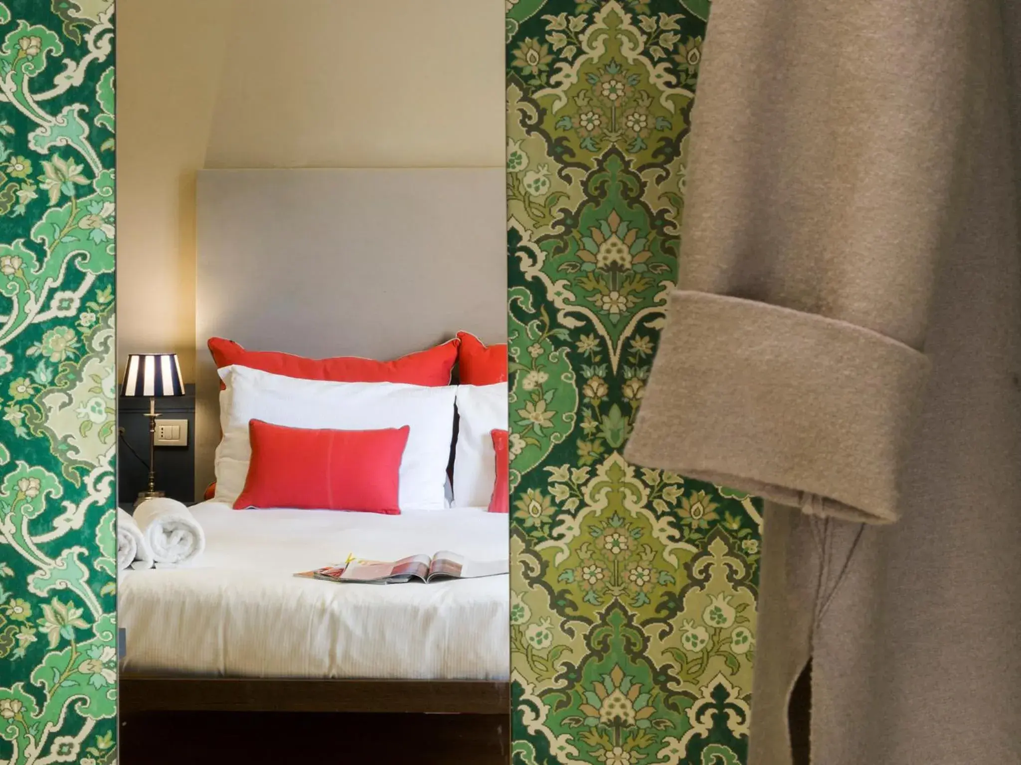 Bed in Monti First Bed in Monti First