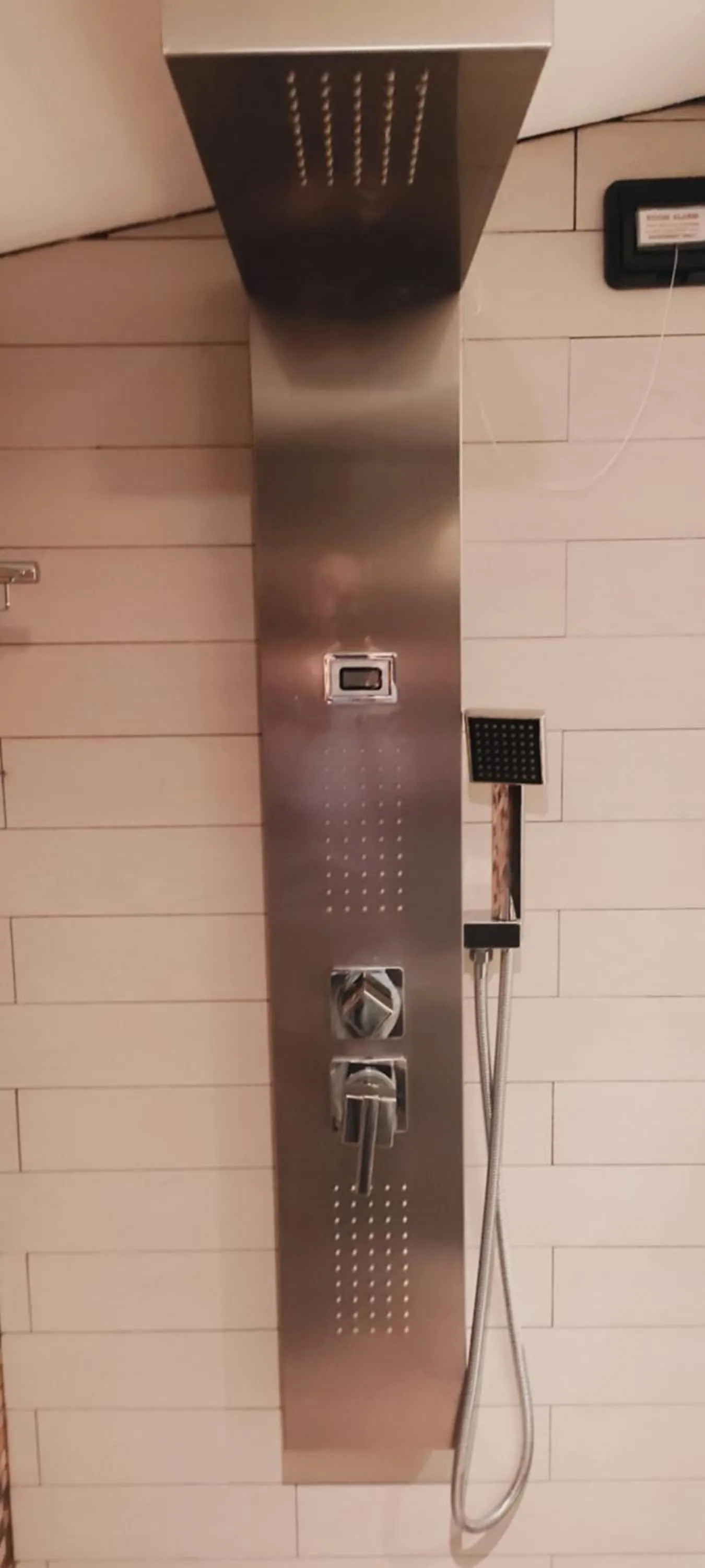 Shower in Corsaro Etna Hotel&SPA