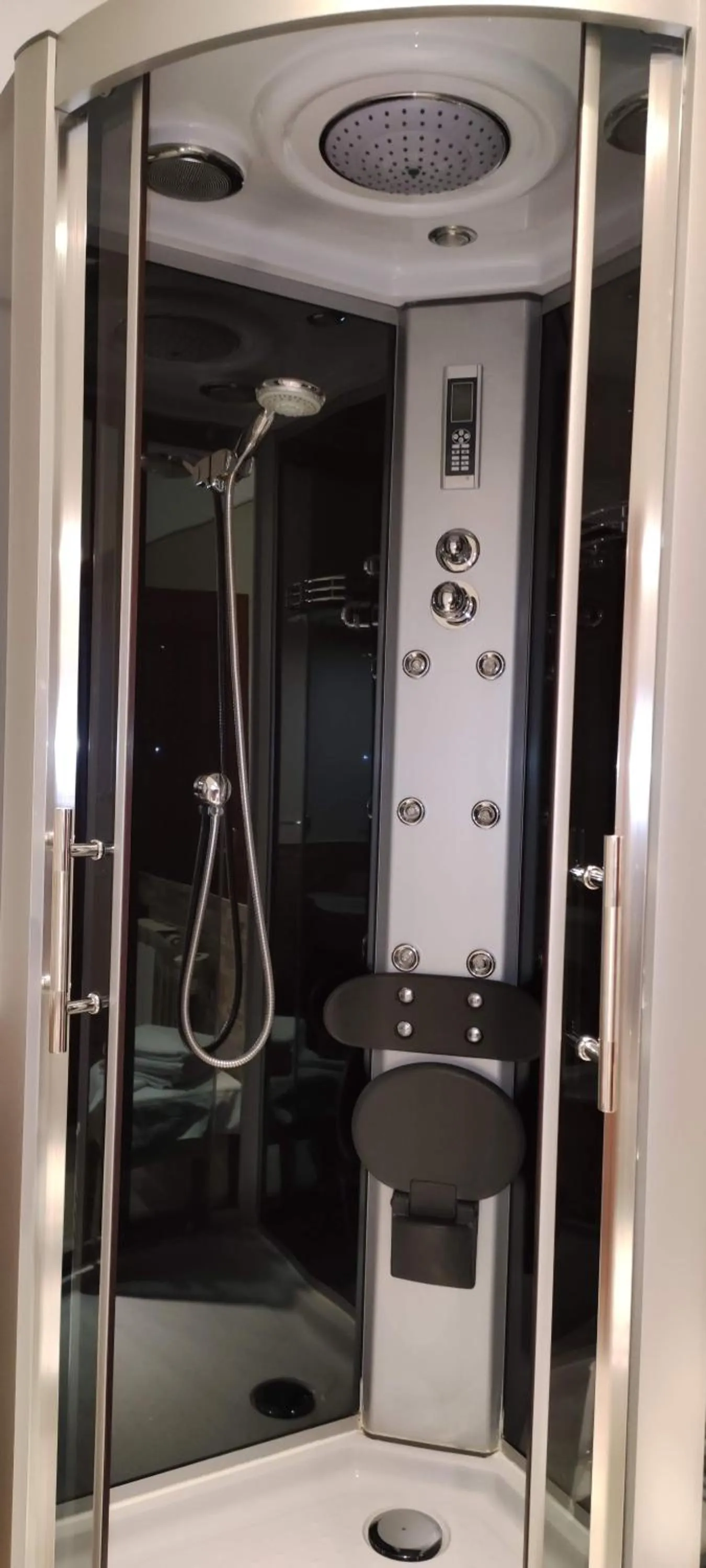 Shower in Corsaro Etna Hotel&SPA