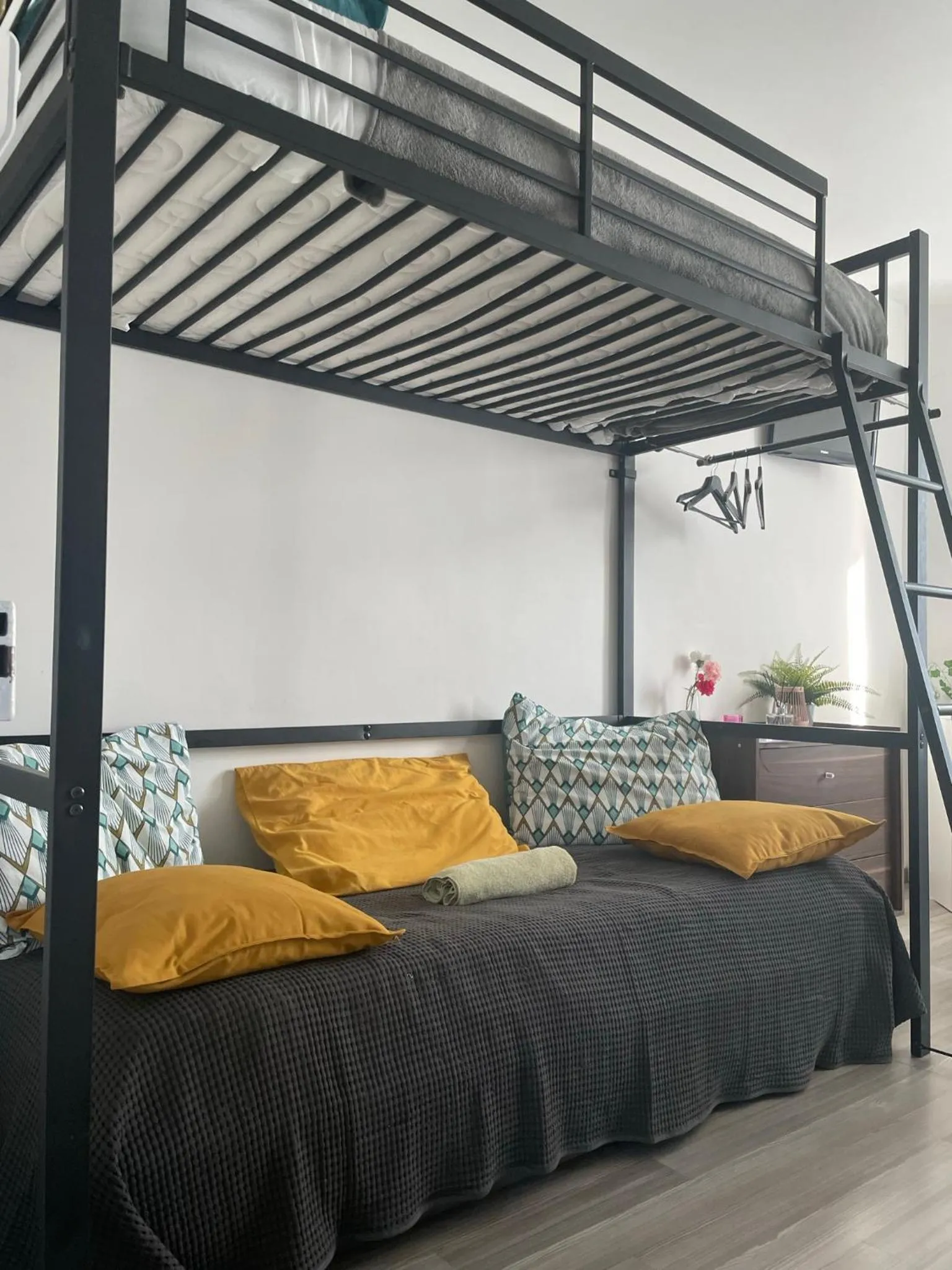 bunk bed, Bed in Gîte:"sur le chemin"