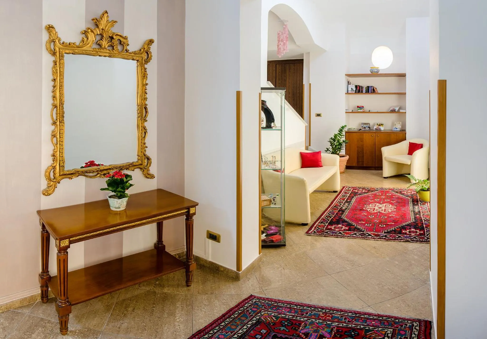 Communal lounge/ TV room, Bed in Garibaldi Relais