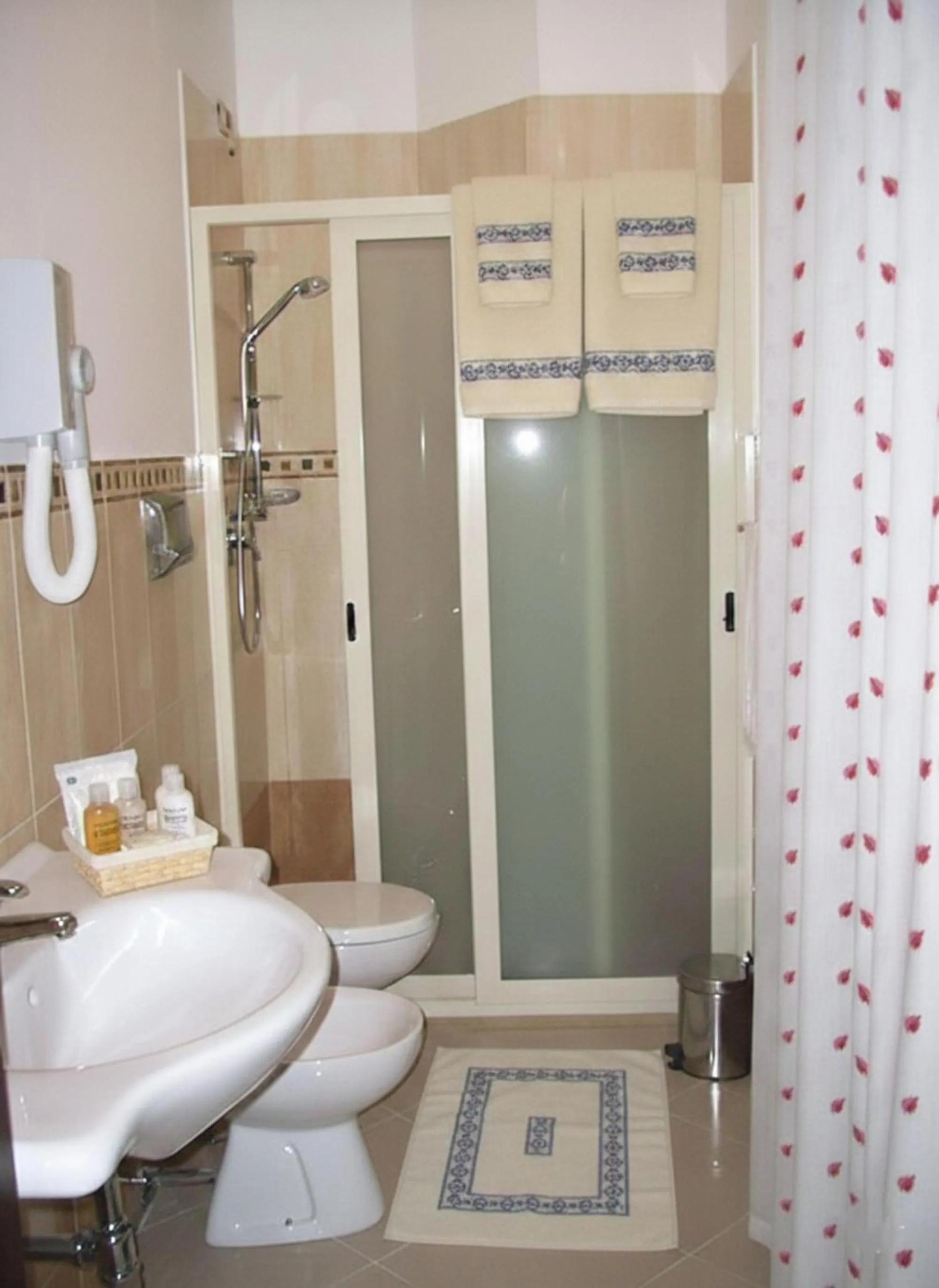 Toilet in Garibaldi Relais