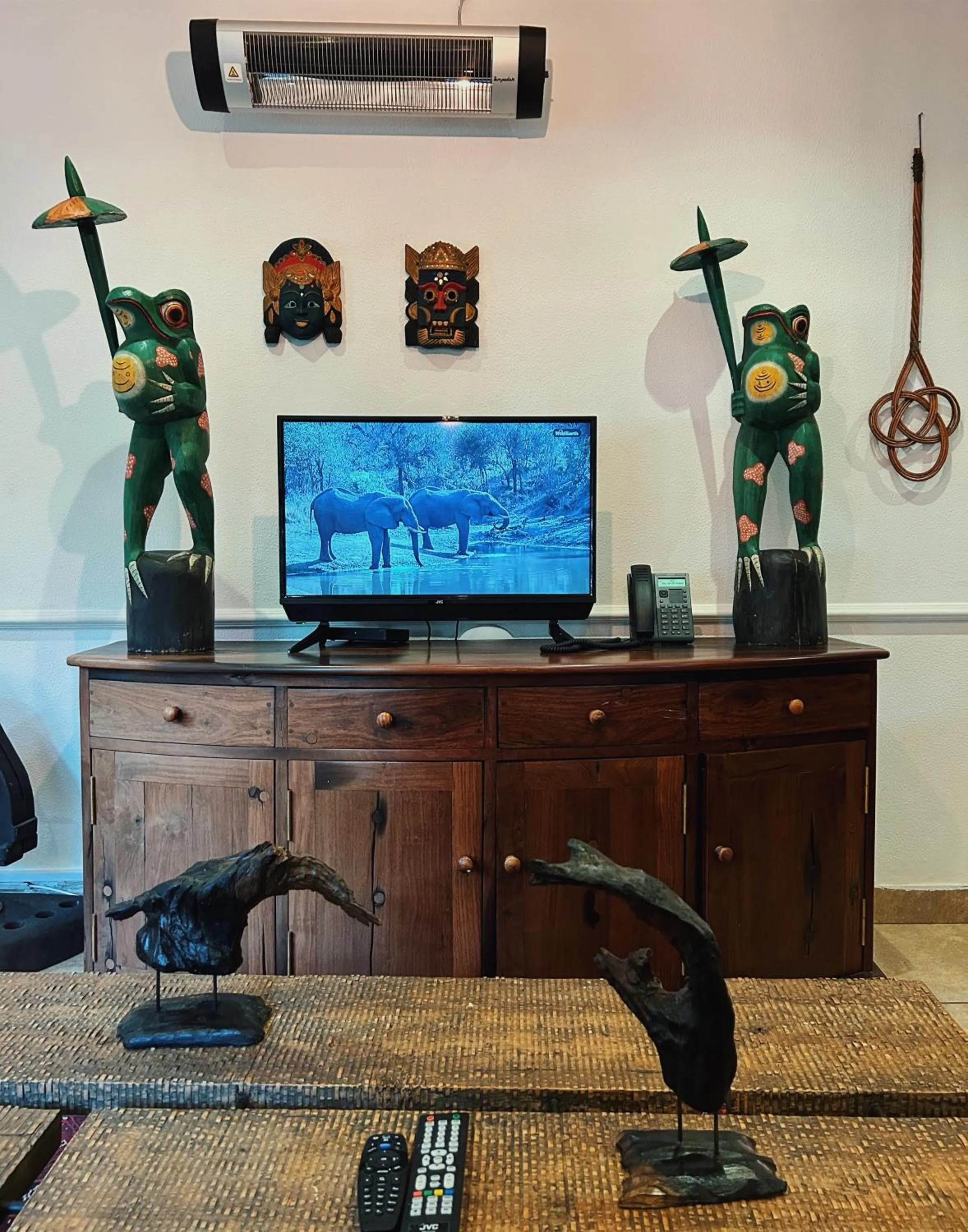 TV and multimedia in Villa Simonne