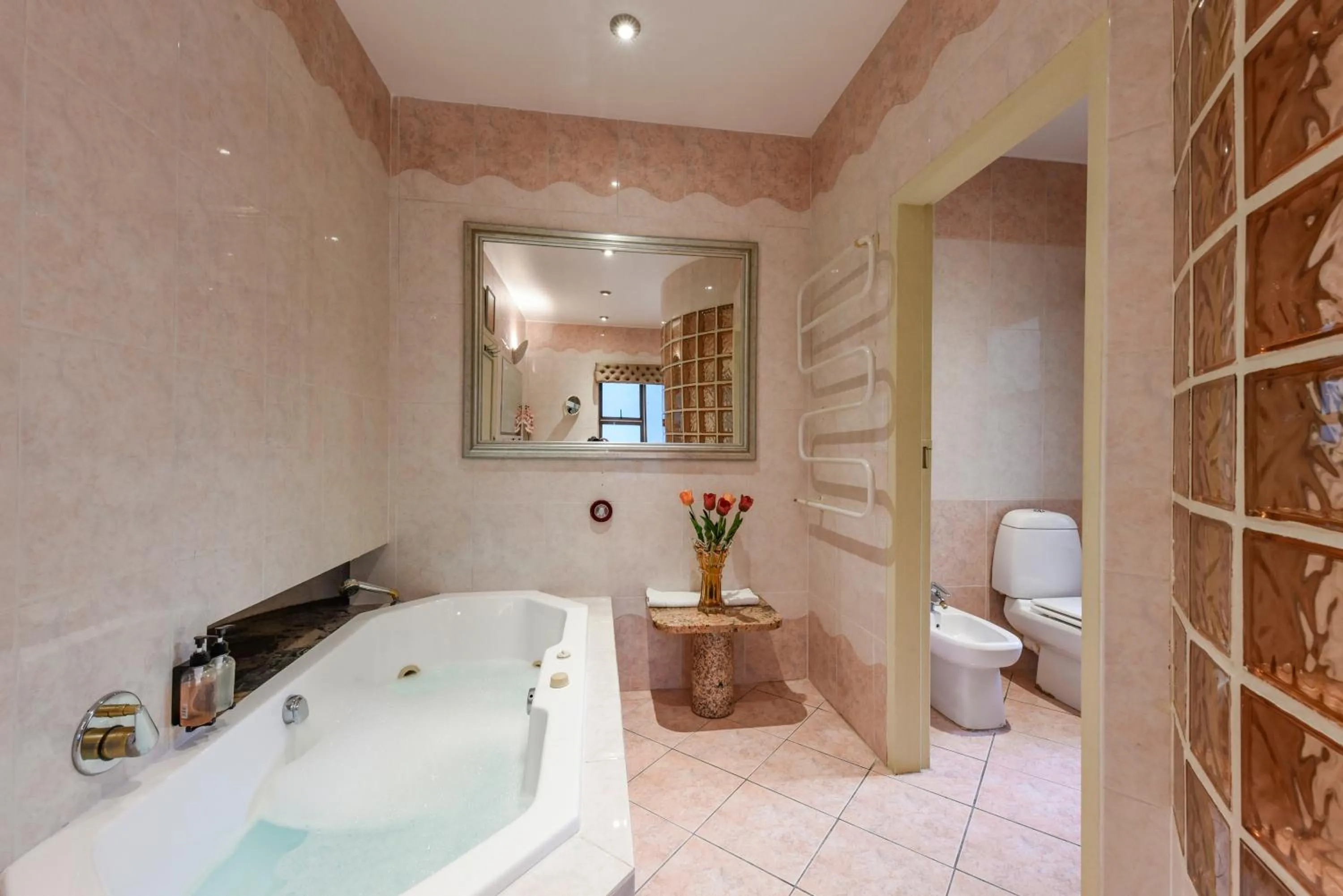 Toilet in Villa Simonne