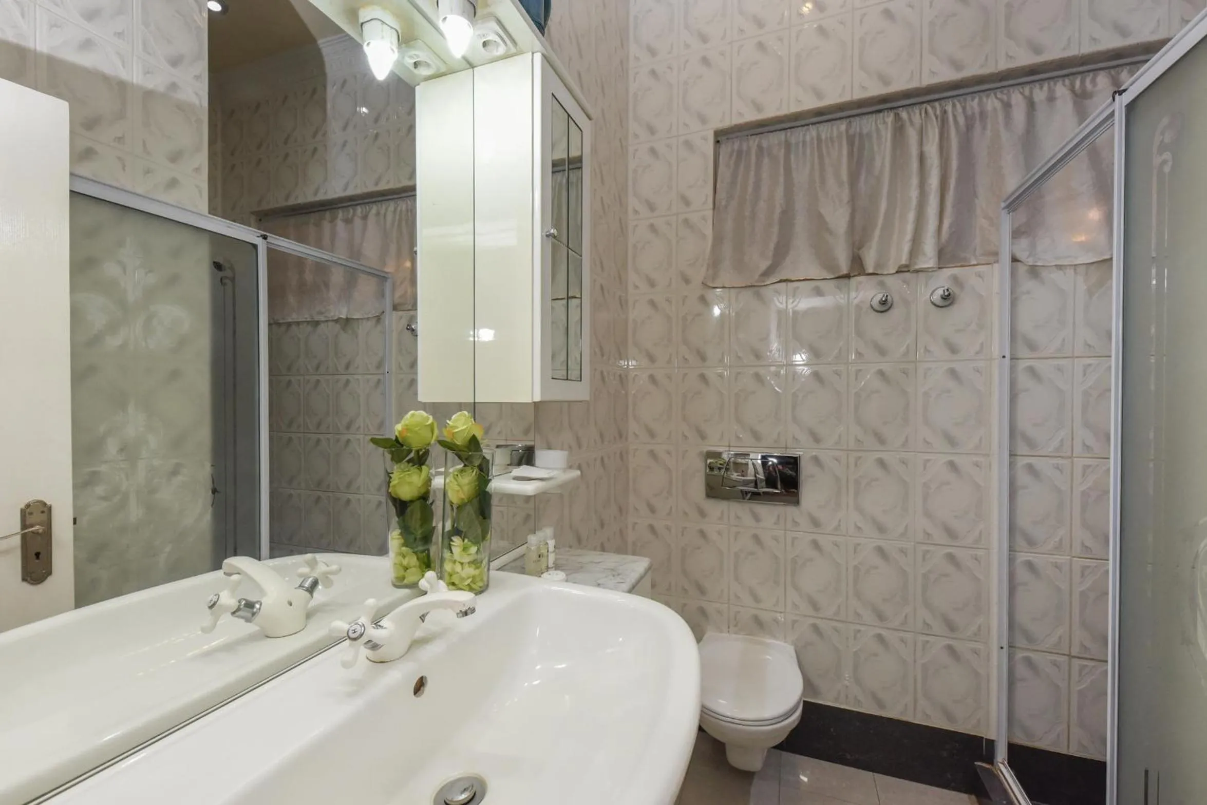 Bathroom in Villa Simonne