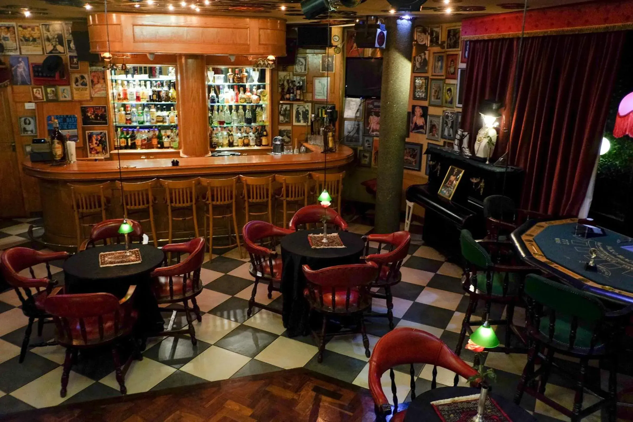 Lounge or bar in Villa Simonne Lounge or bar in Villa Simonne