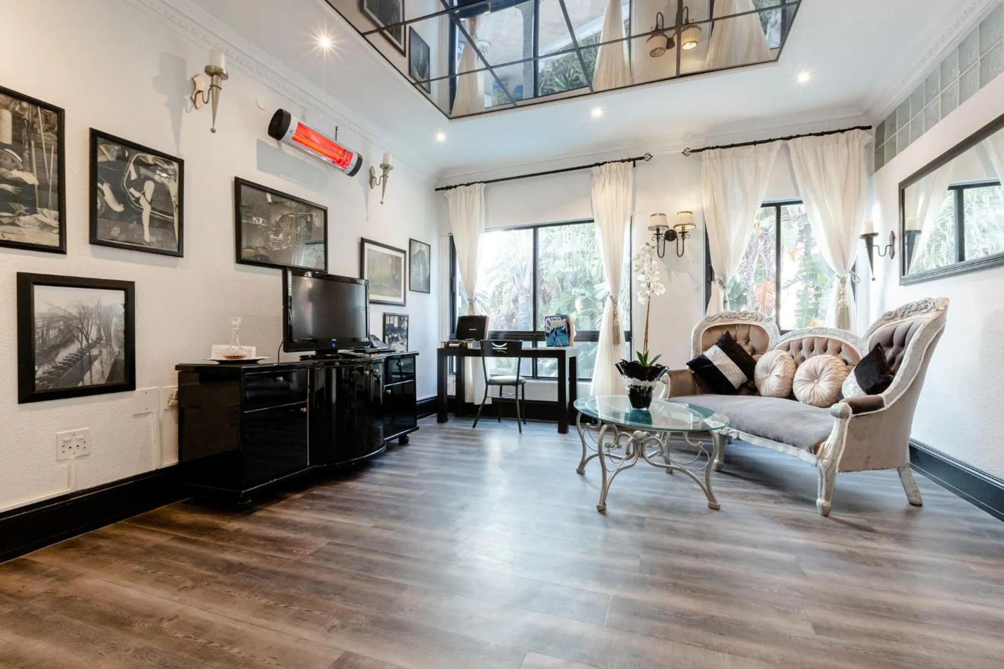 TV and multimedia in Villa Simonne