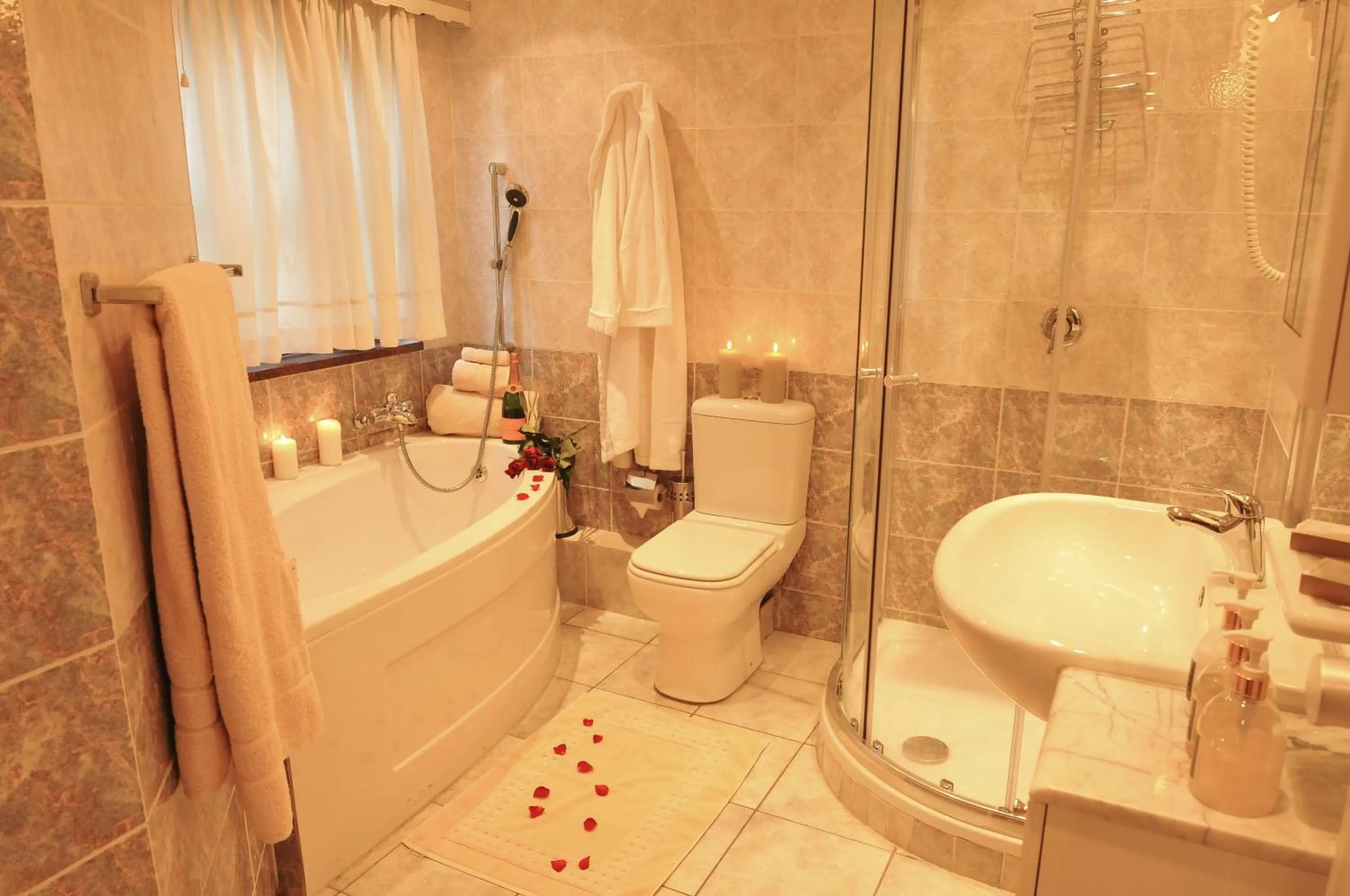 Shower in Villa Simonne