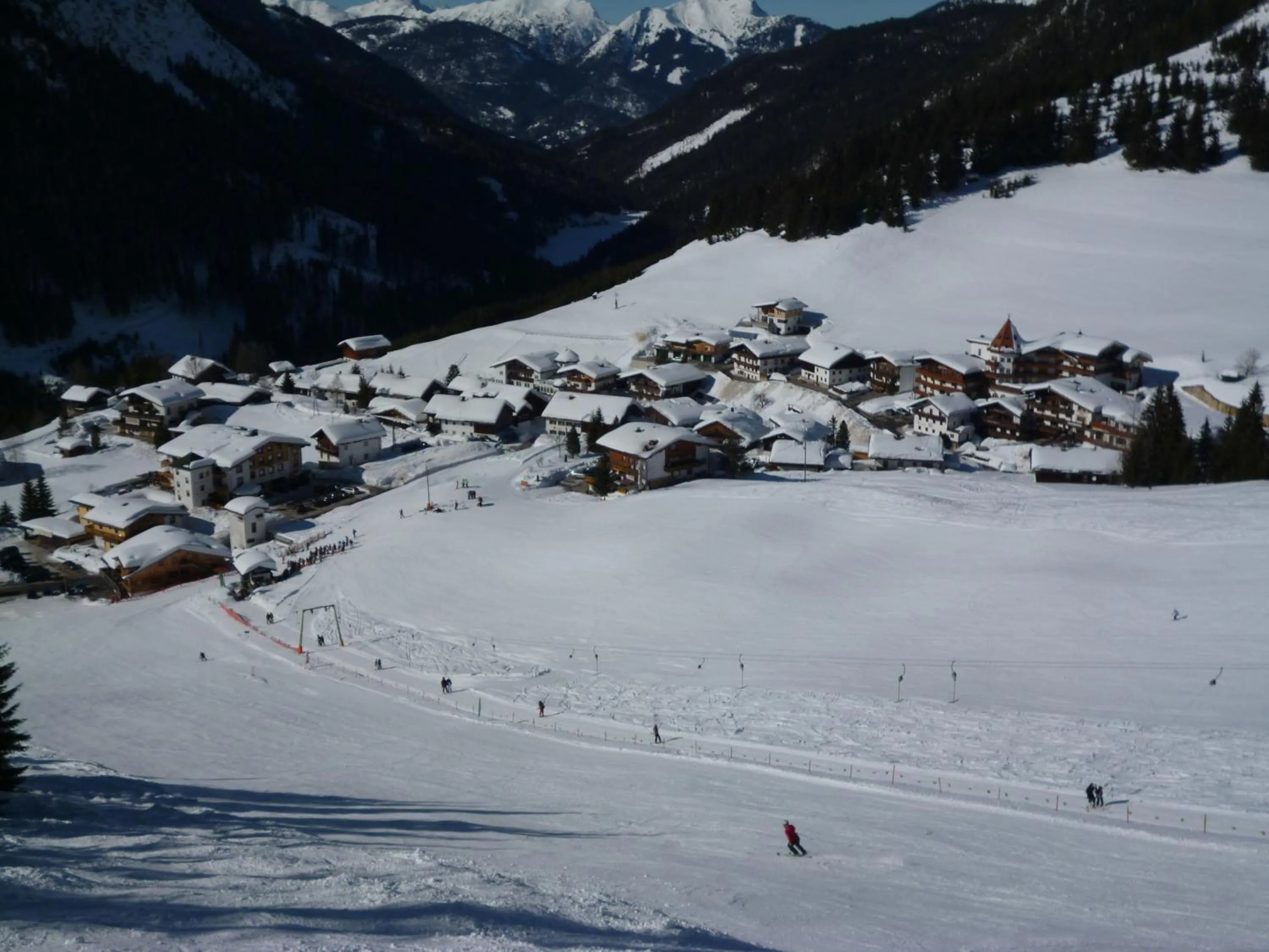 Skiing in Gästehaus Bergland