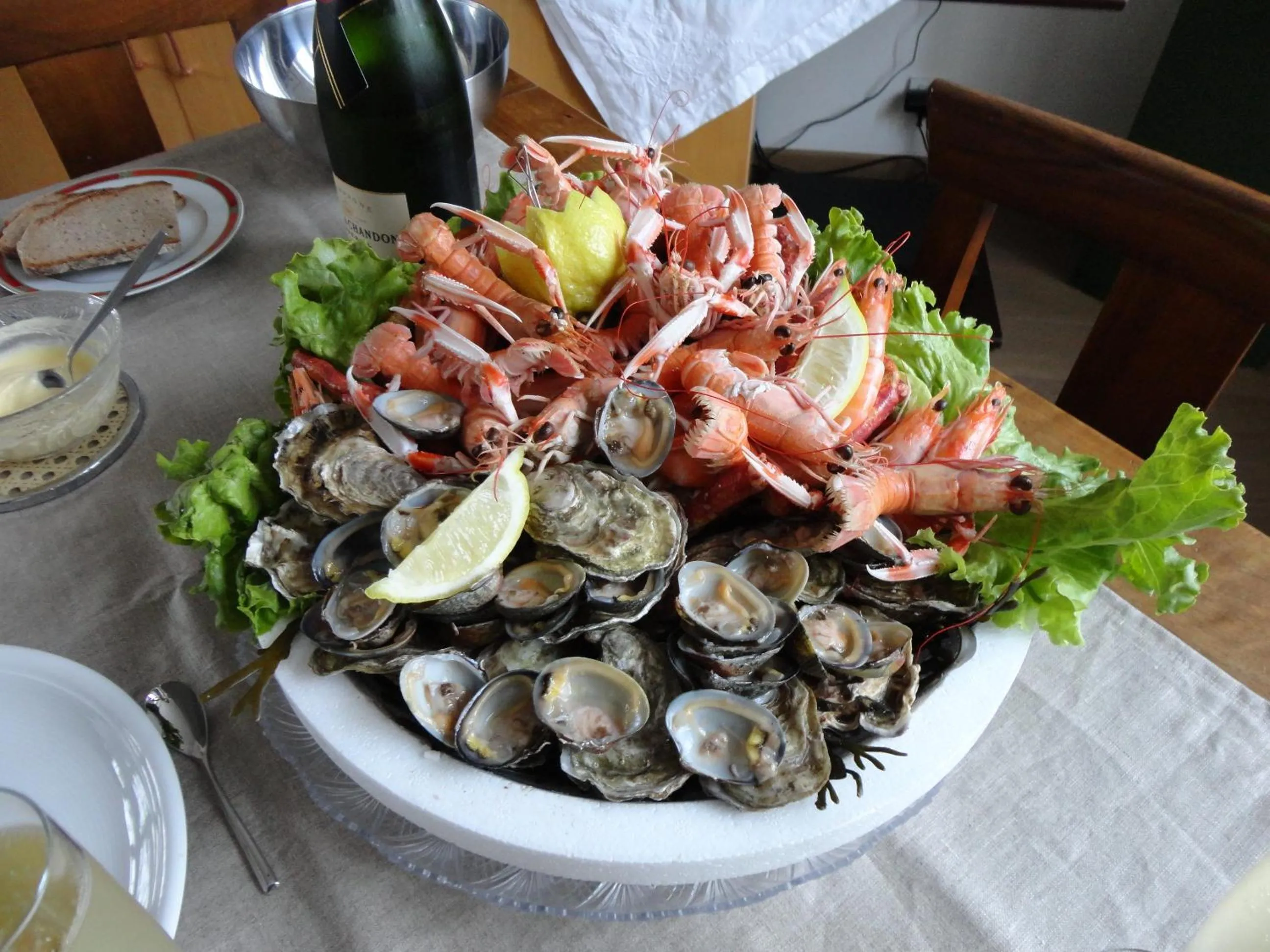 Food and drinks in B&B Maison Angélus