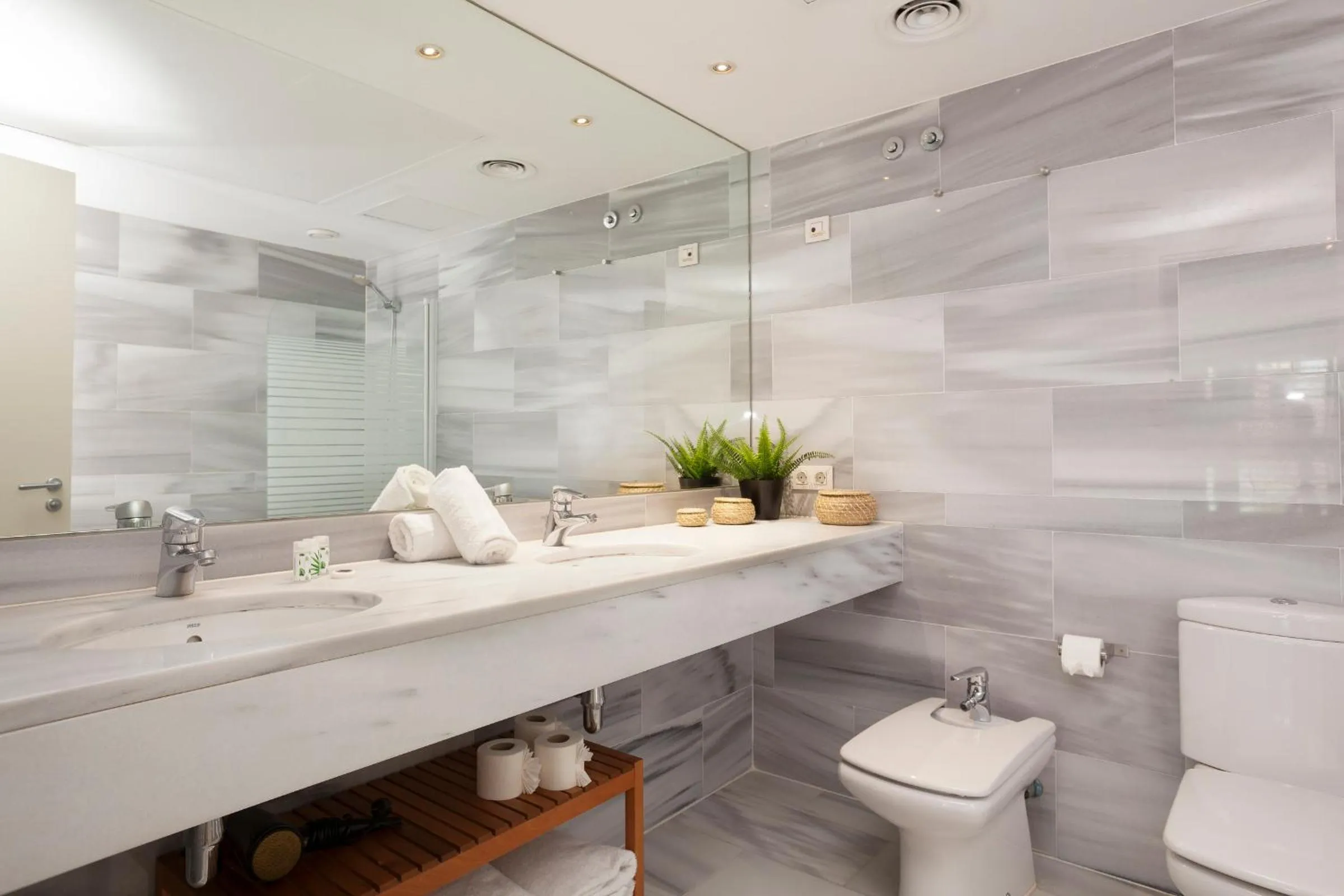 Toilet in Rent Top Apartments Beach-Diagonal Mar