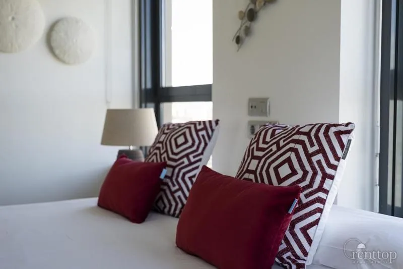 Bed in Rent Top Apartments Beach-Diagonal Mar