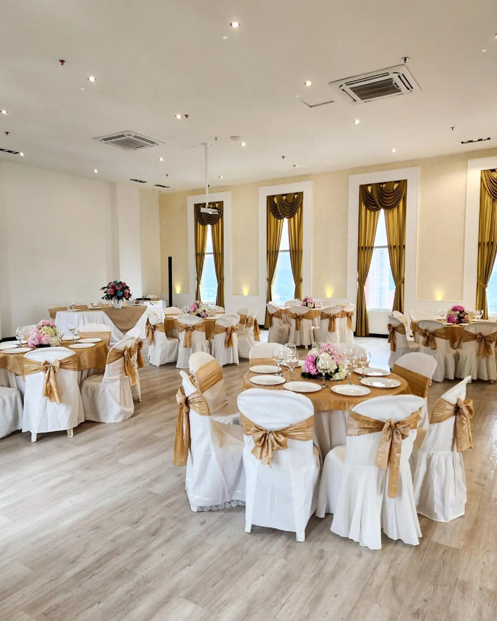 Banquet/Function facilities in Hotel Roseliere Bucaramanga