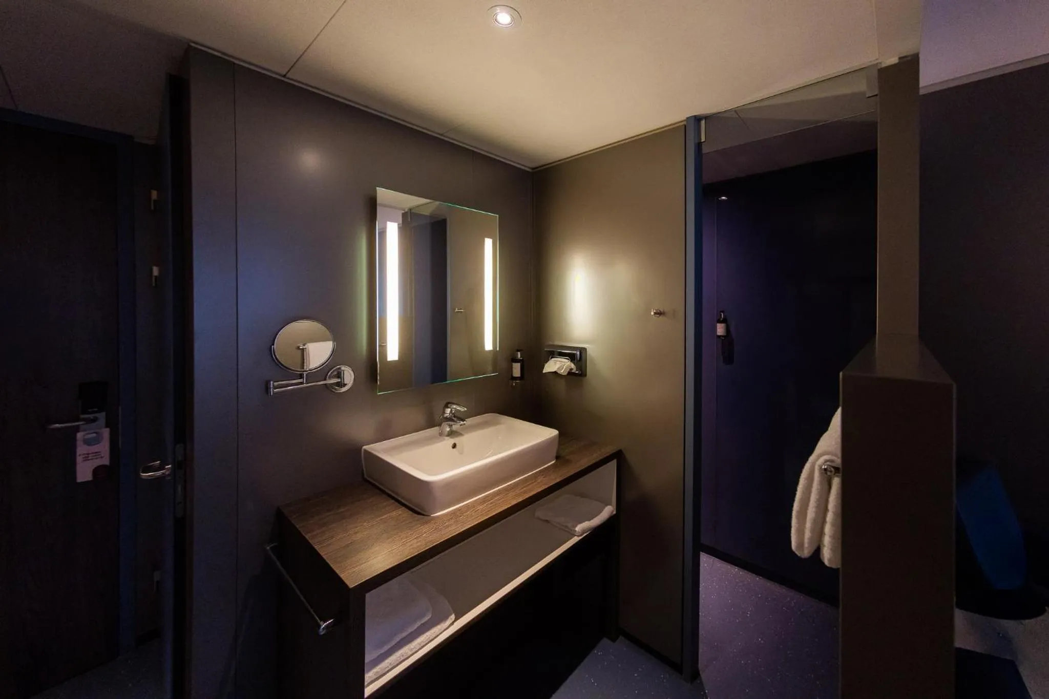 Bathroom in City Hotel Gouda, WorldHotels Crafted Collection
