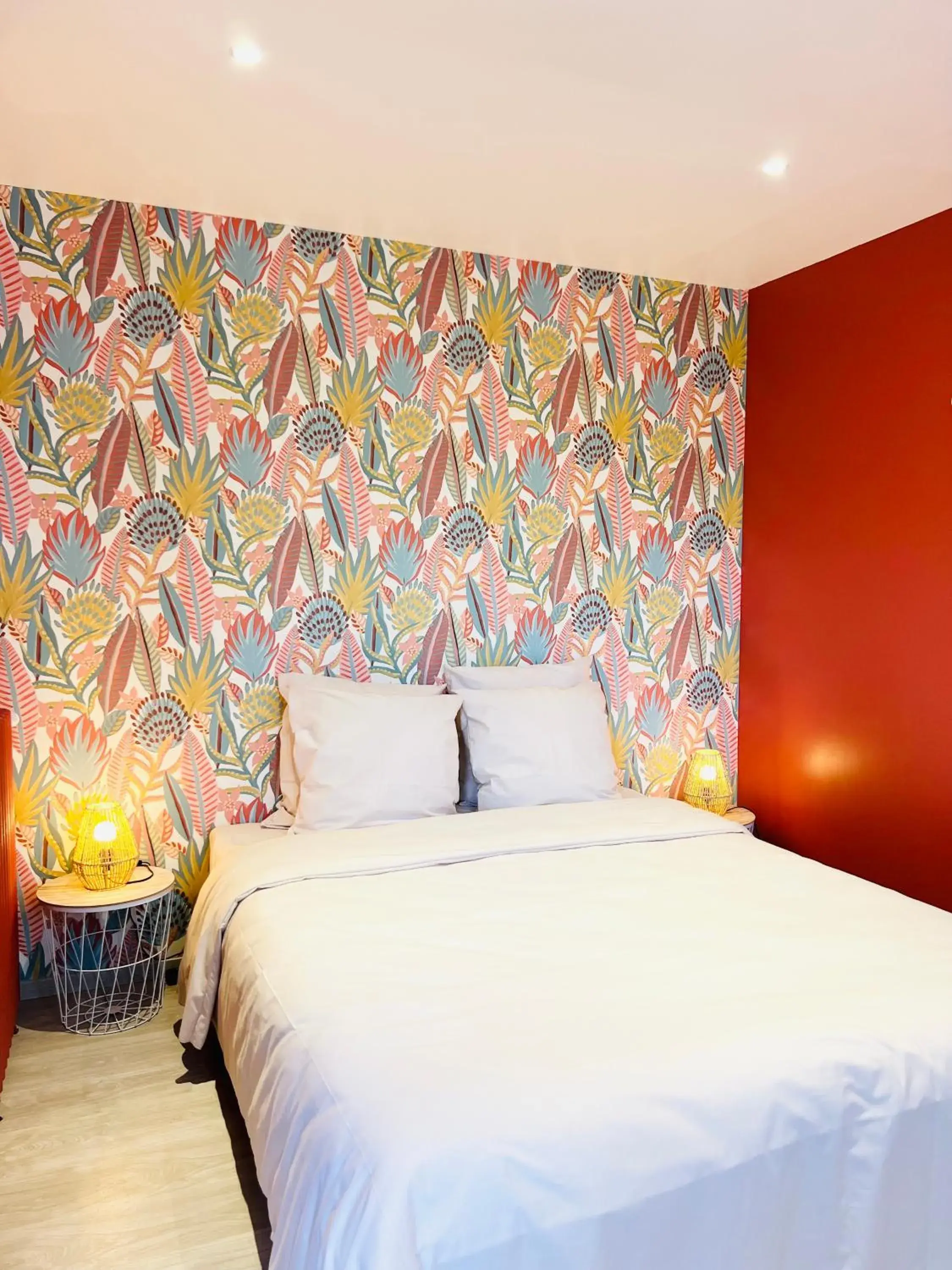 Queen Room in Motel Les Broussailles Queen Room in Motel Les Broussailles