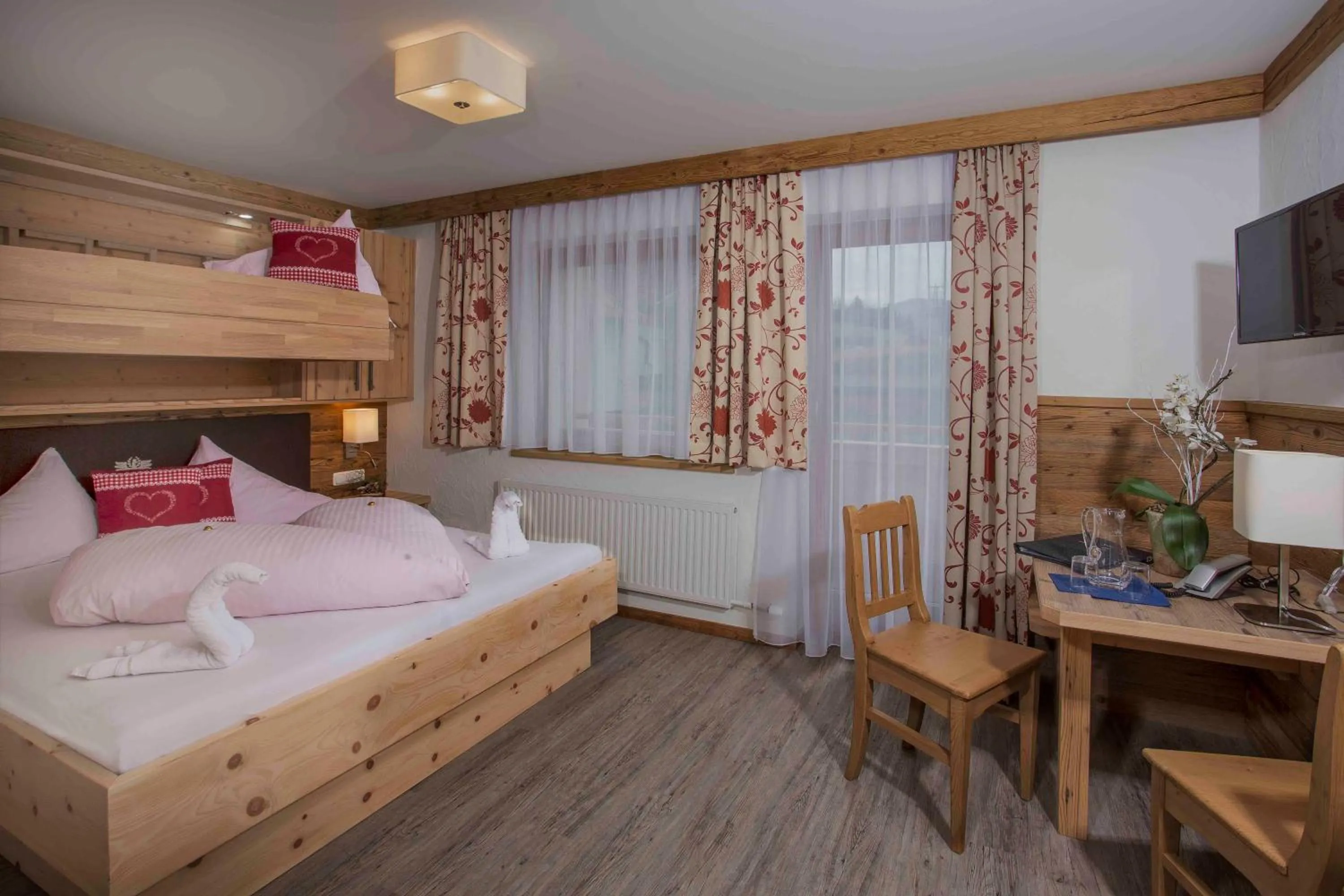 Photo of the whole room, Bed in Gasthof zum Wilden Kaiser