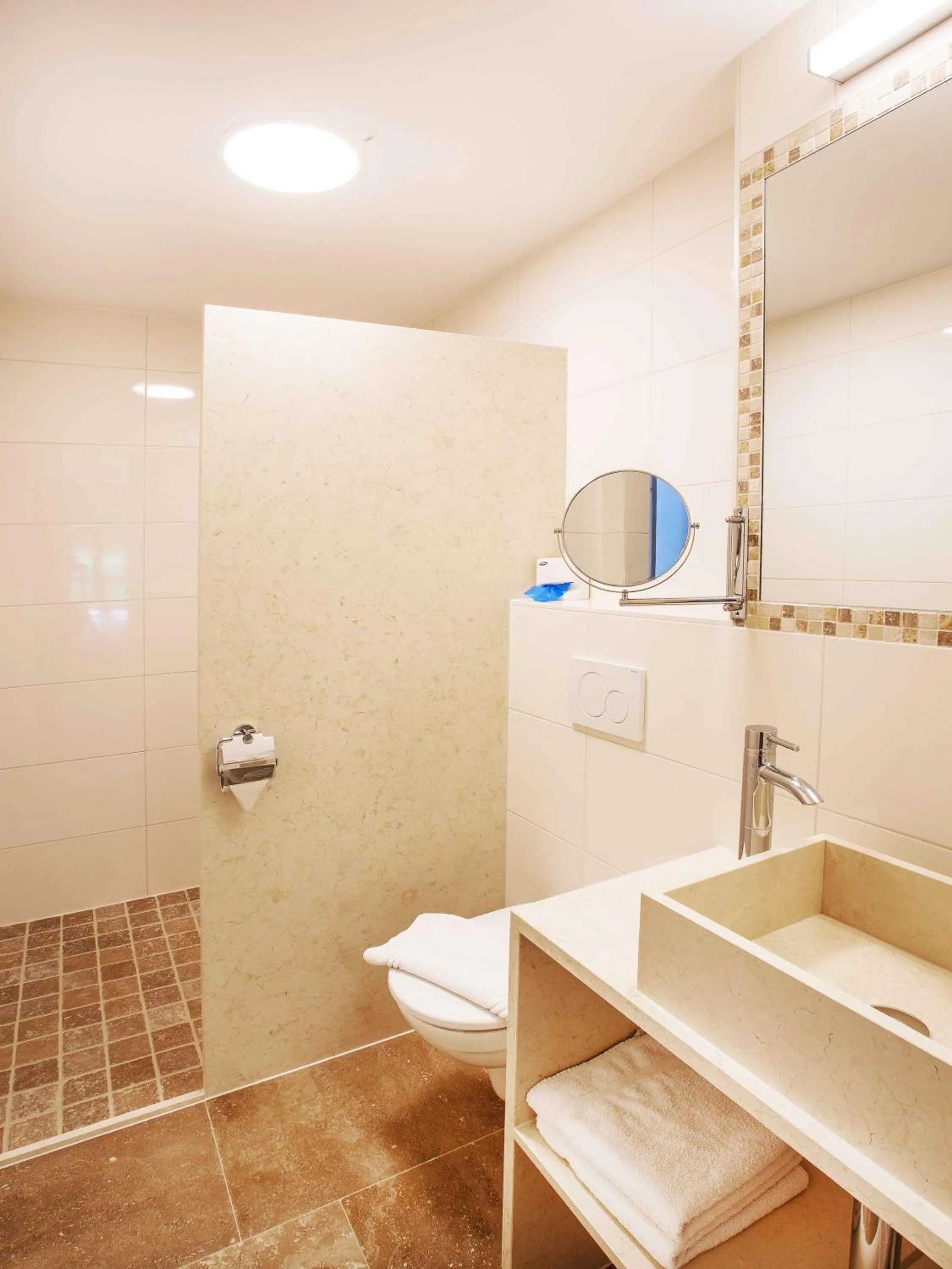 Bathroom in Gasthof zum Wilden Kaiser