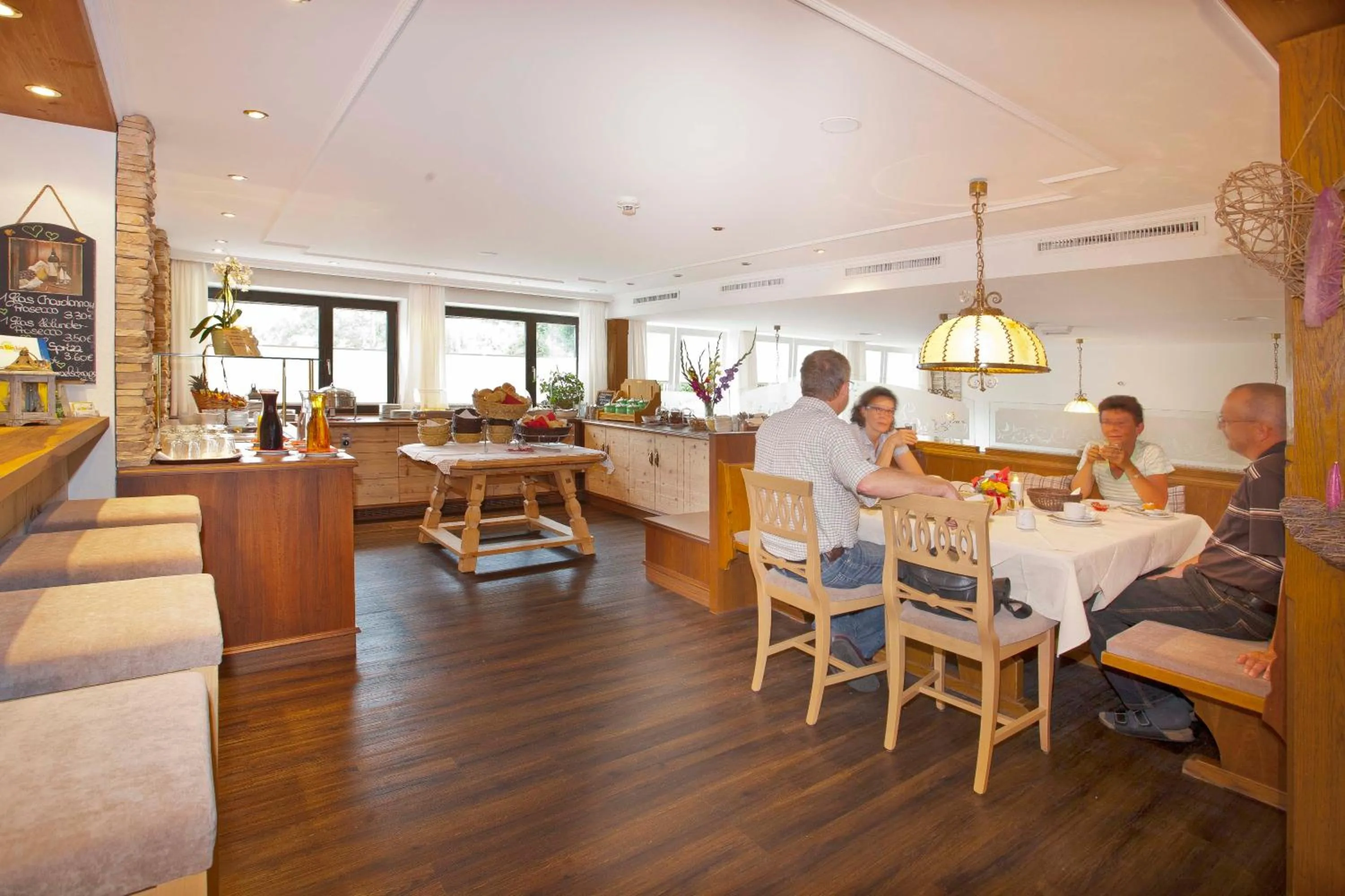 Restaurant/places to eat in Gasthof zum Wilden Kaiser