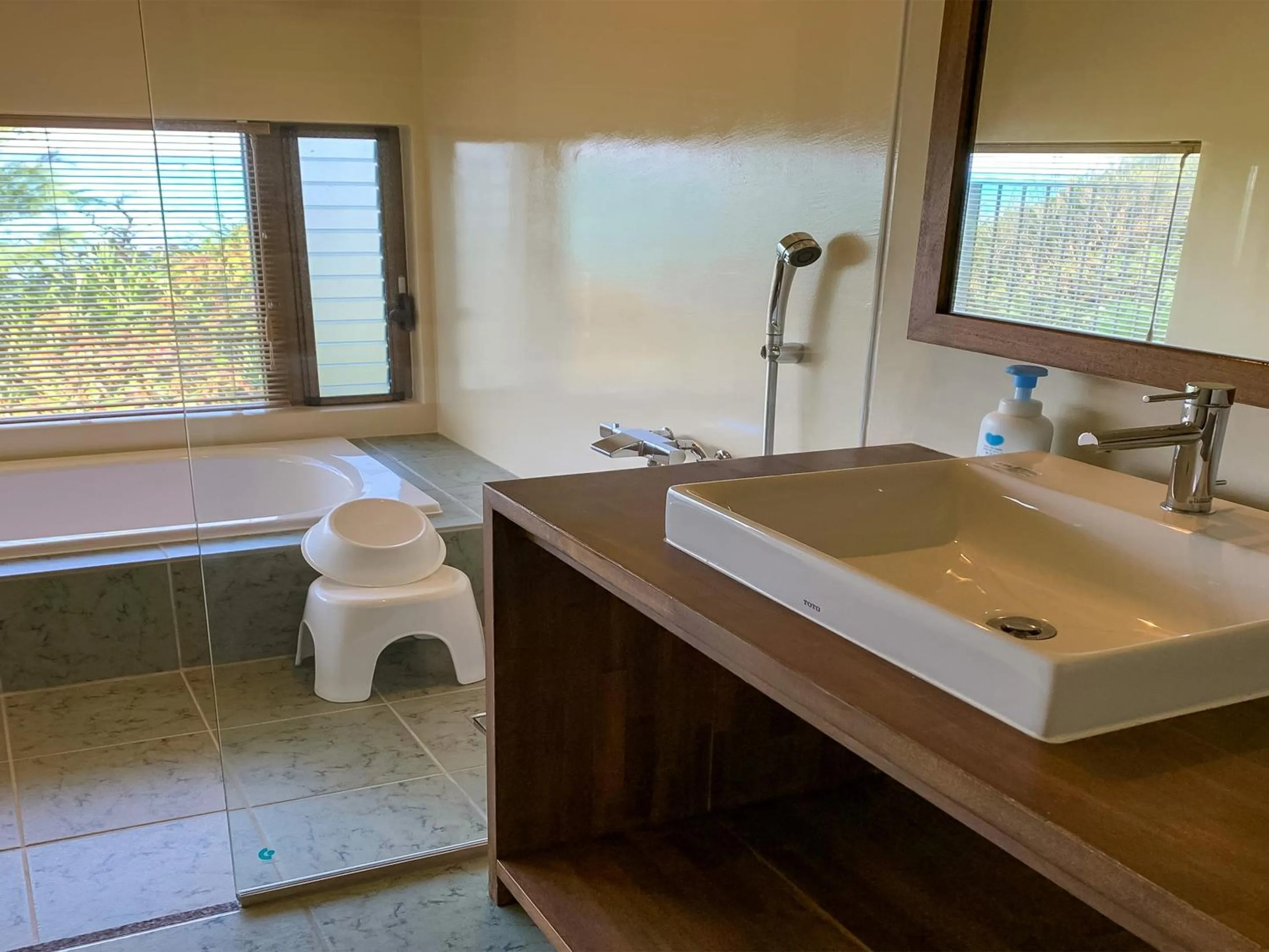 Bathroom in Akabana Inn