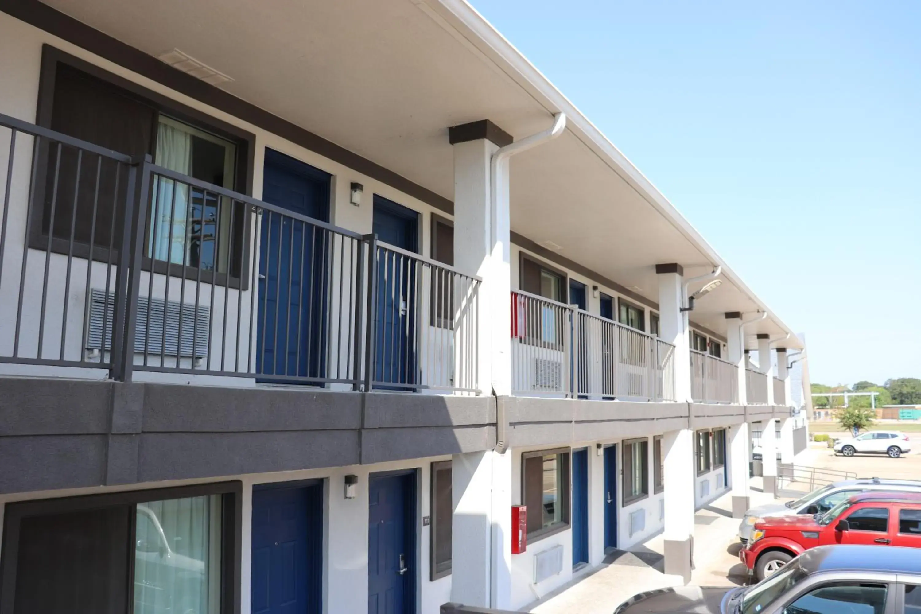 Facade/entrance in Motel 6-Alvin, TX Facade/entrance in Motel 6-Alvin, TX