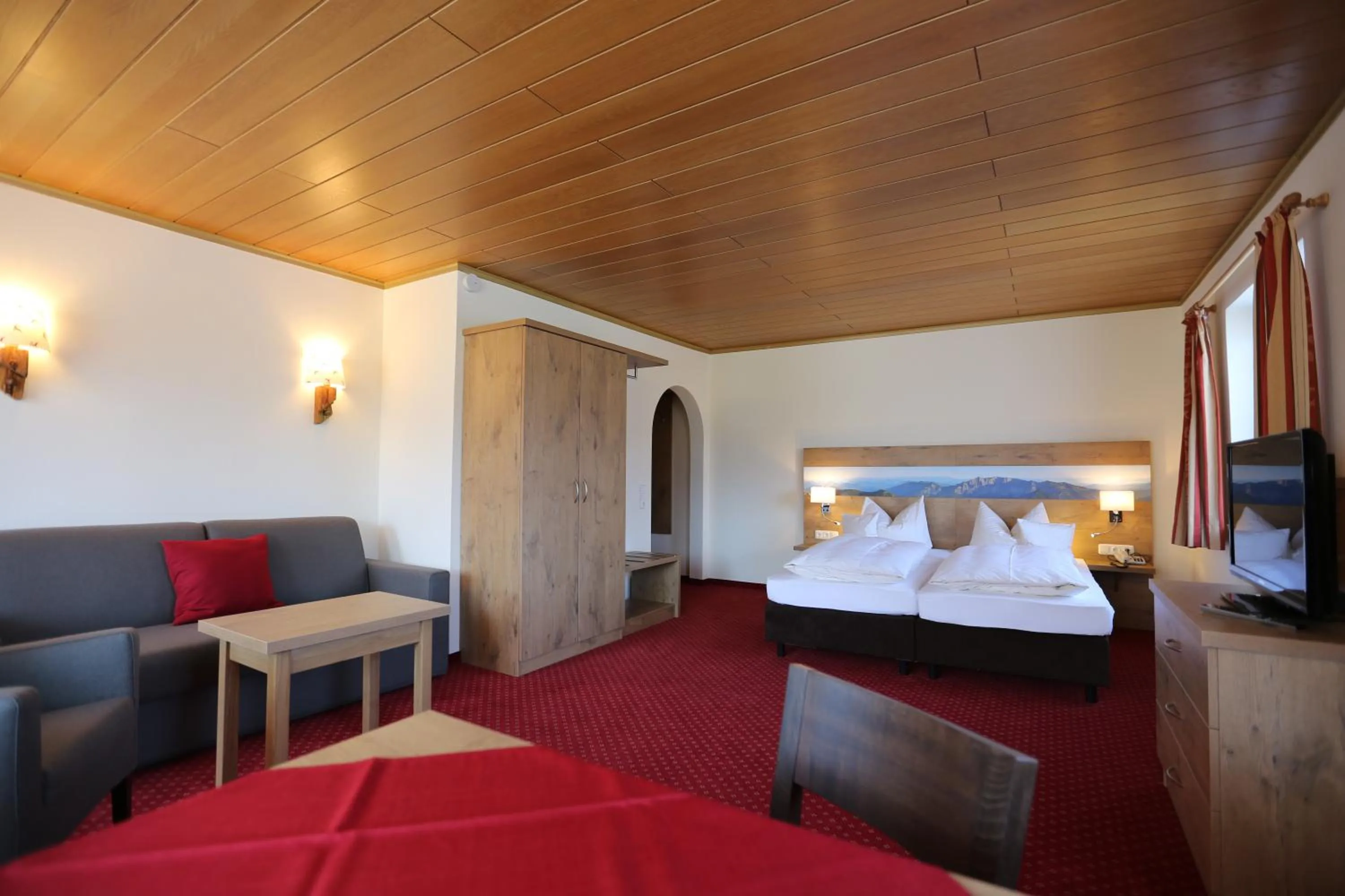 Photo of the whole room, Bed in Gästehaus Heimgarten