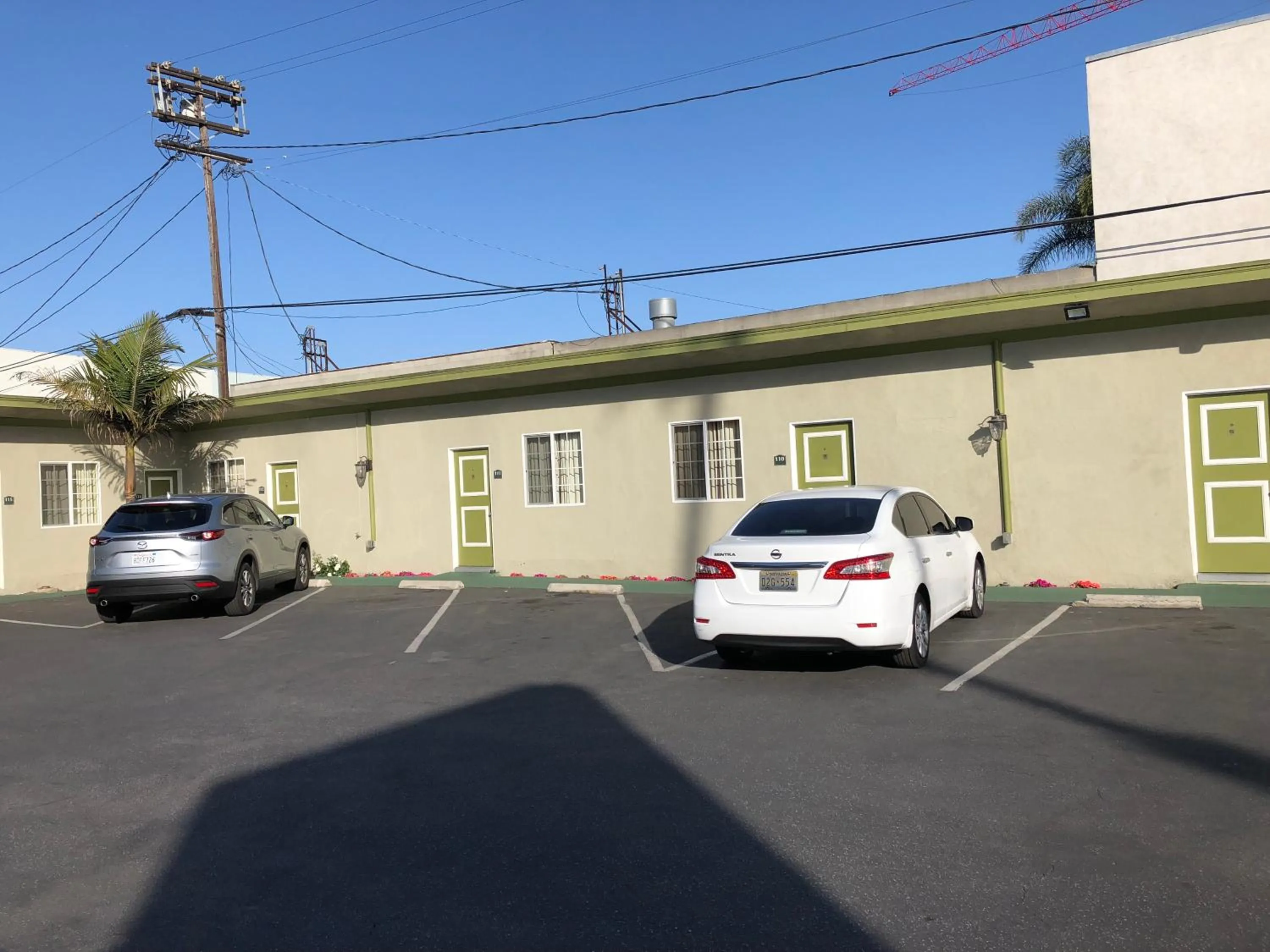 Property building in Encore Motel Near Marina Del Rey, Culver City & Venice
