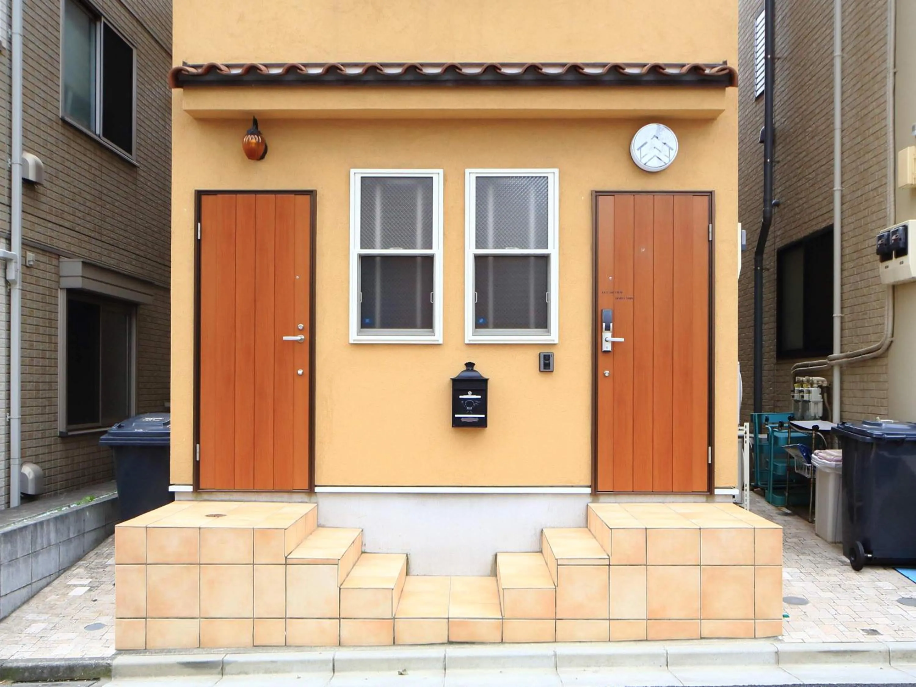 Facade/entrance in コージーイン 東京桜新町