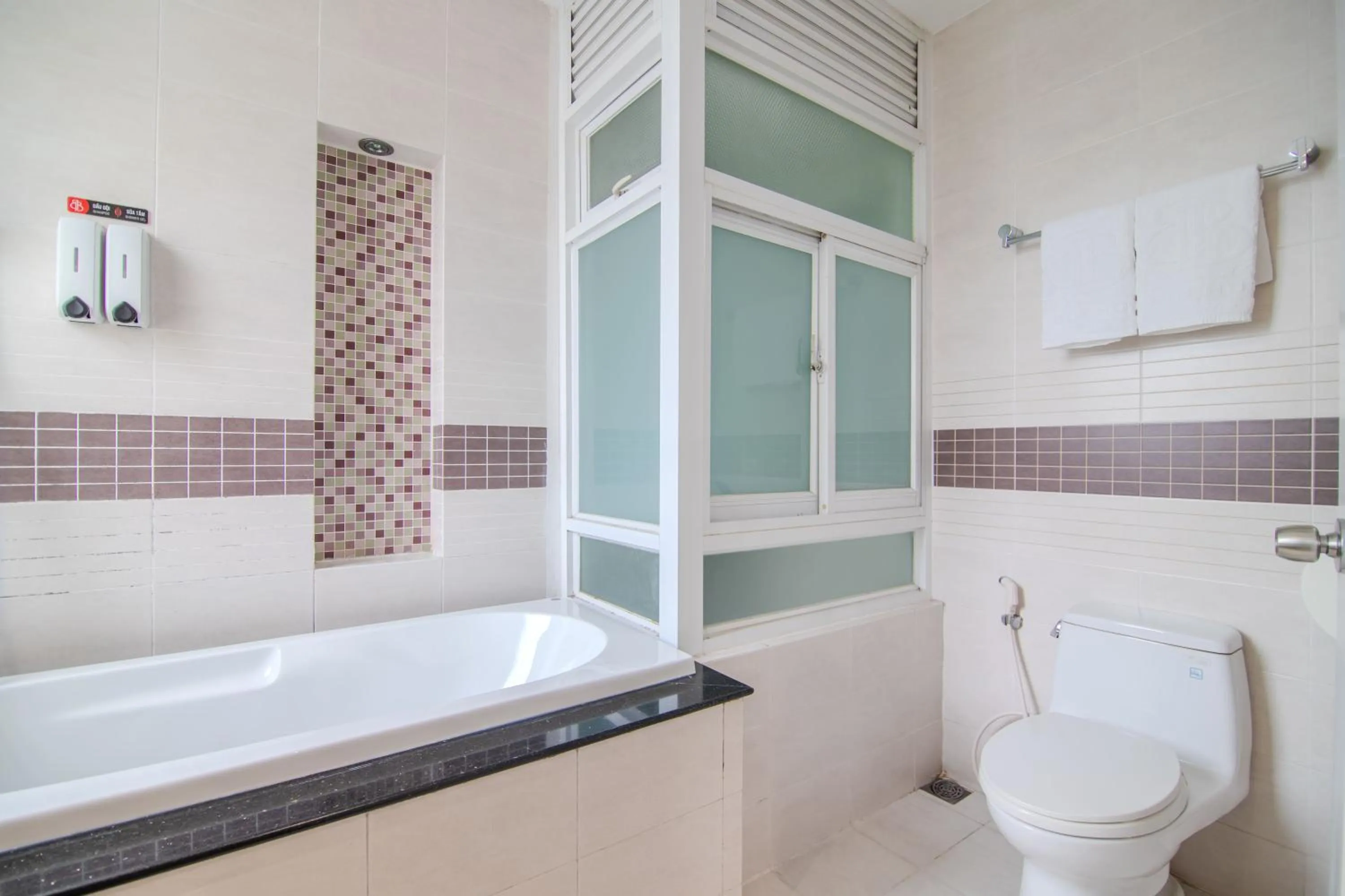 Bin Bin Hotel 6 - Near SECC D7