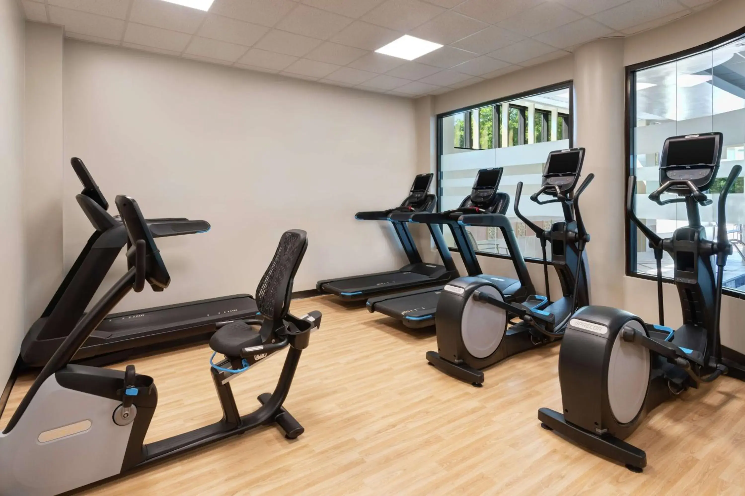 Fitness centre/facilities in Embassy Suites Tysons Corner Fitness centre/facilities in Embassy Suites Tysons Corner