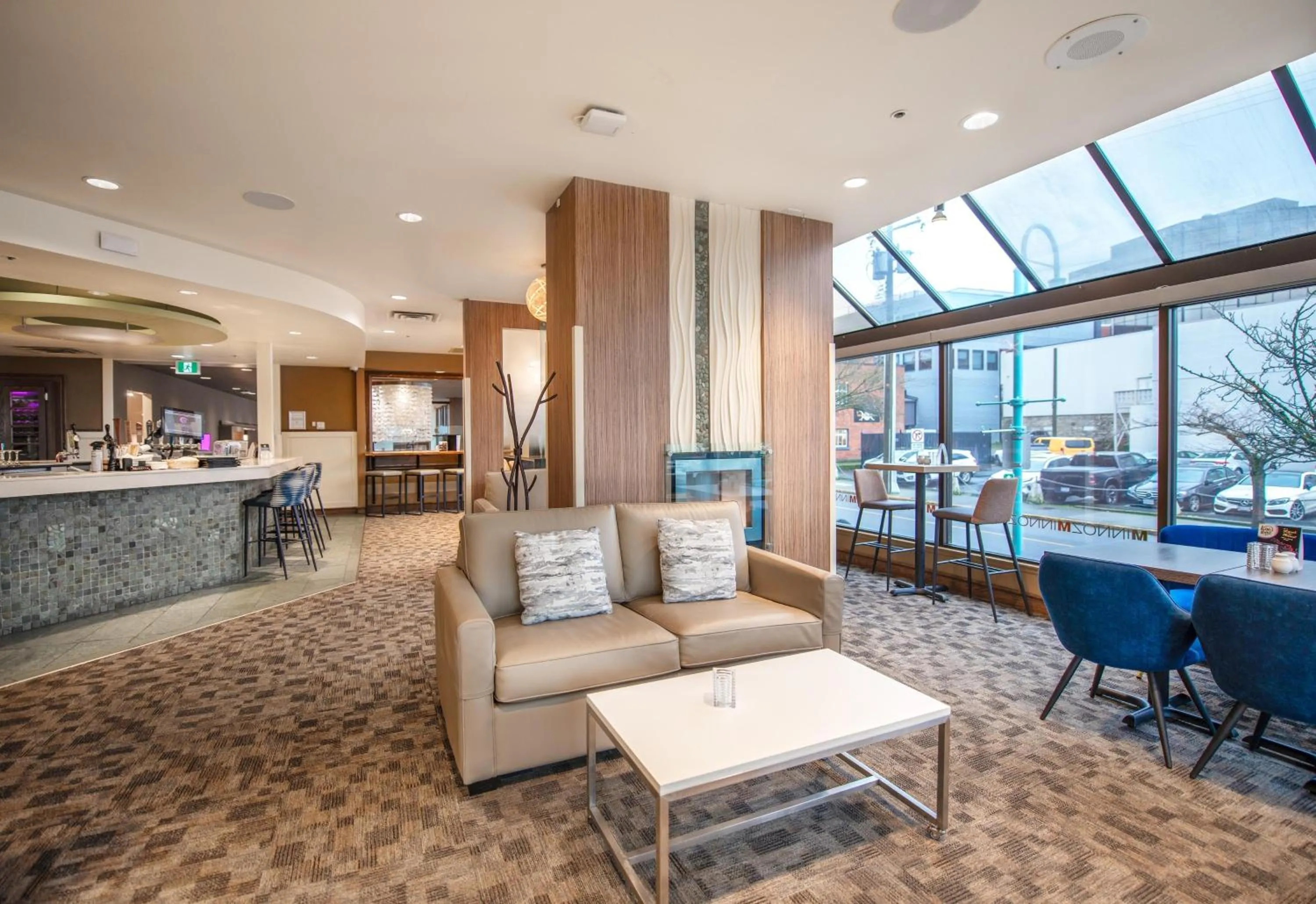 Restaurant/places to eat in Coast Bastion Hotel