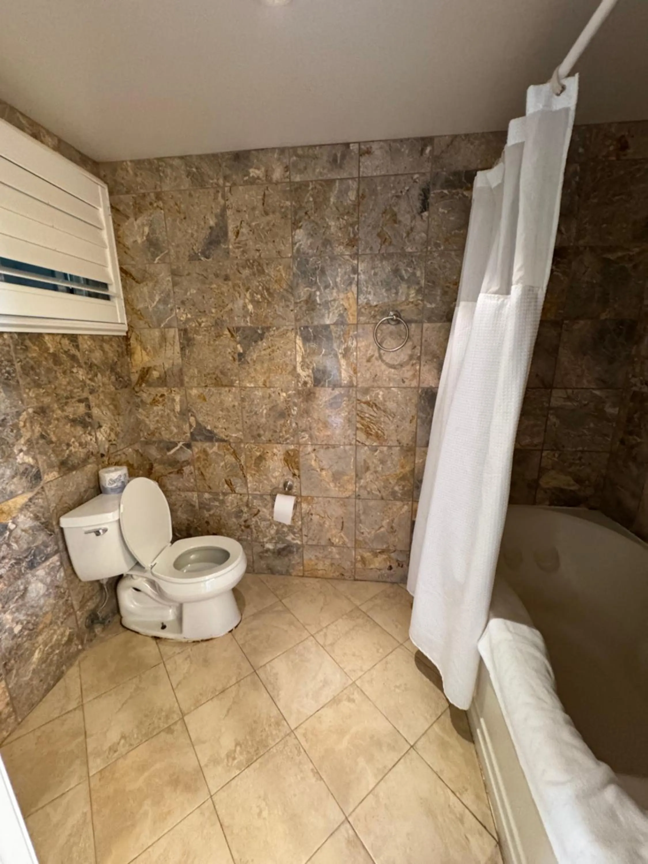 Bathroom in Hotel Coral Reef
