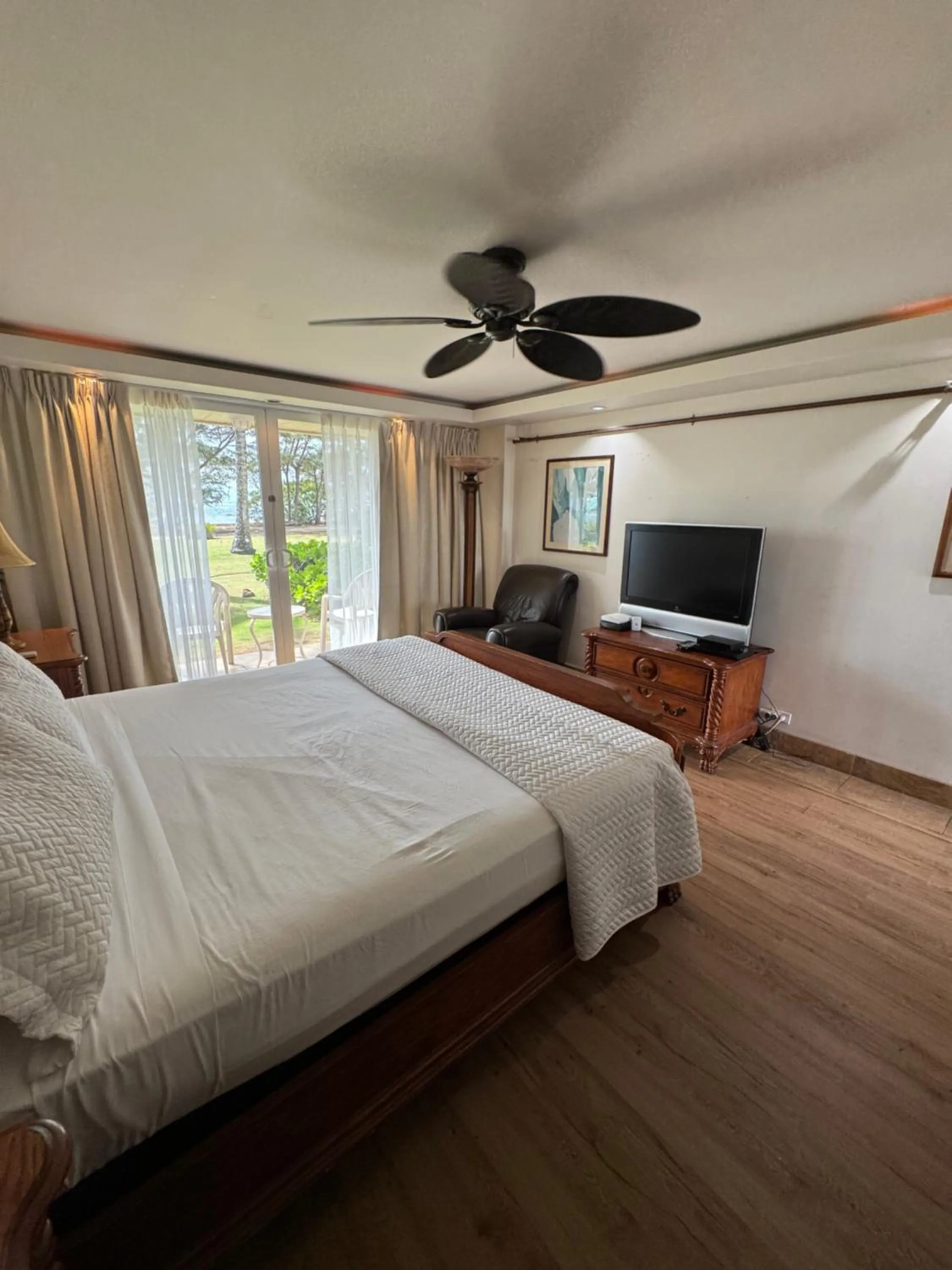 TV and multimedia, Bed in Hotel Coral Reef